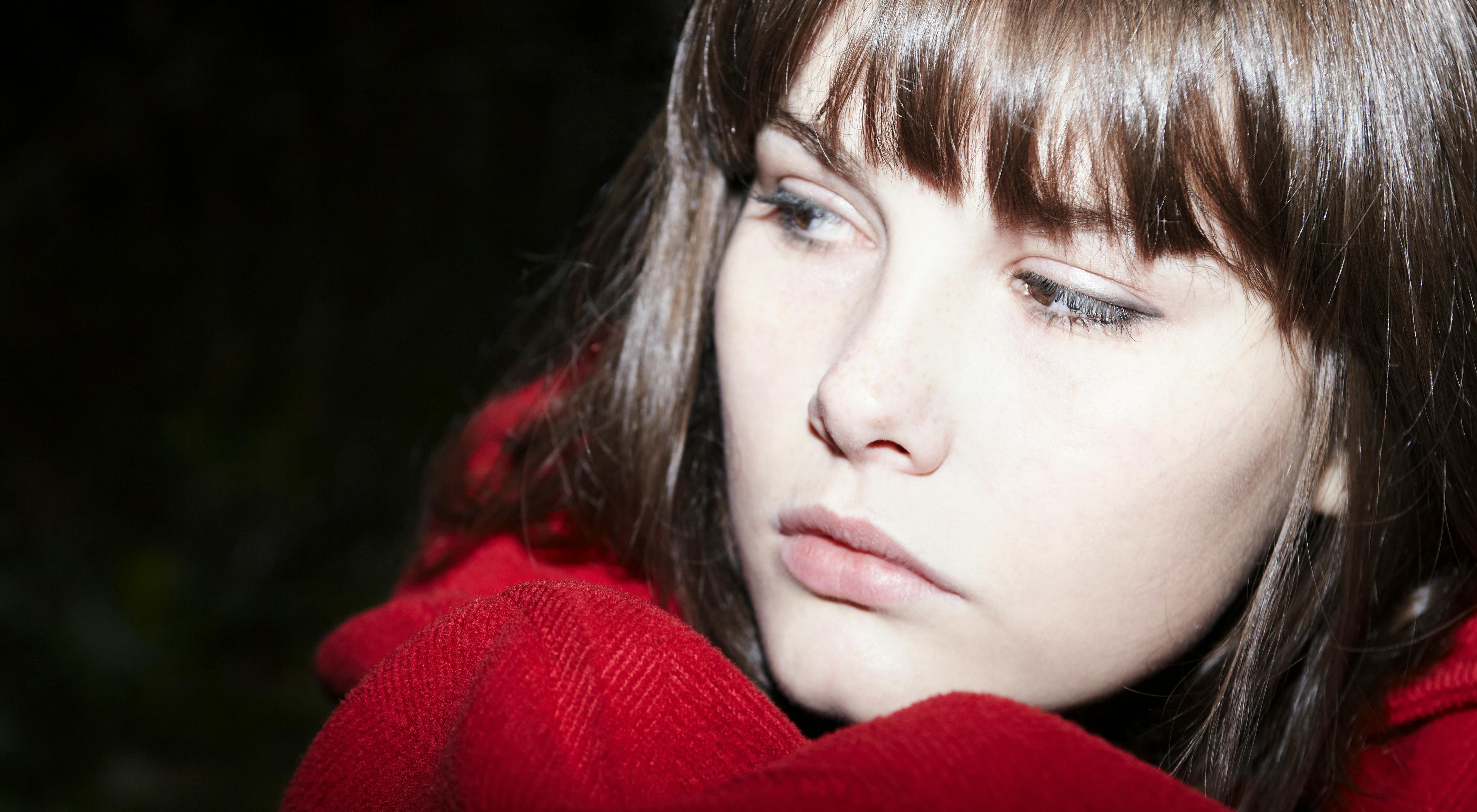 Full Fringes : We Discuss The Pros And Cons Of Having Bangs - Grazia