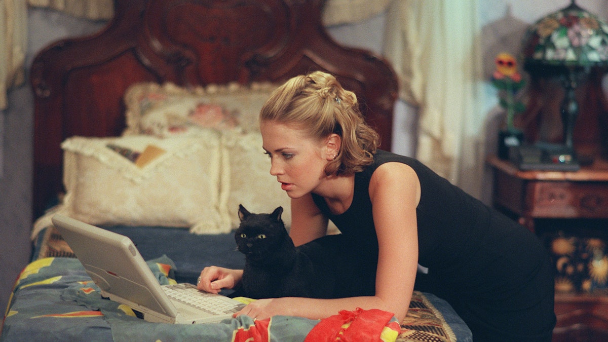 Sabrina The Teenage Witch Revisit The Spellbinding ‘90s Fashion Grazia Sabrina The Teenage Witch Revisit The Spellbinding ‘90s Fashion Grazia