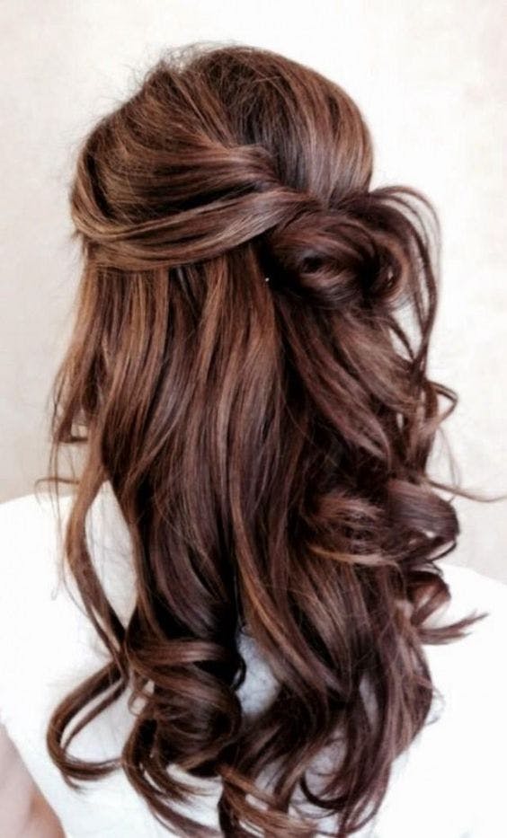5 Gorgeous Hairstyles for Winter Weddings
