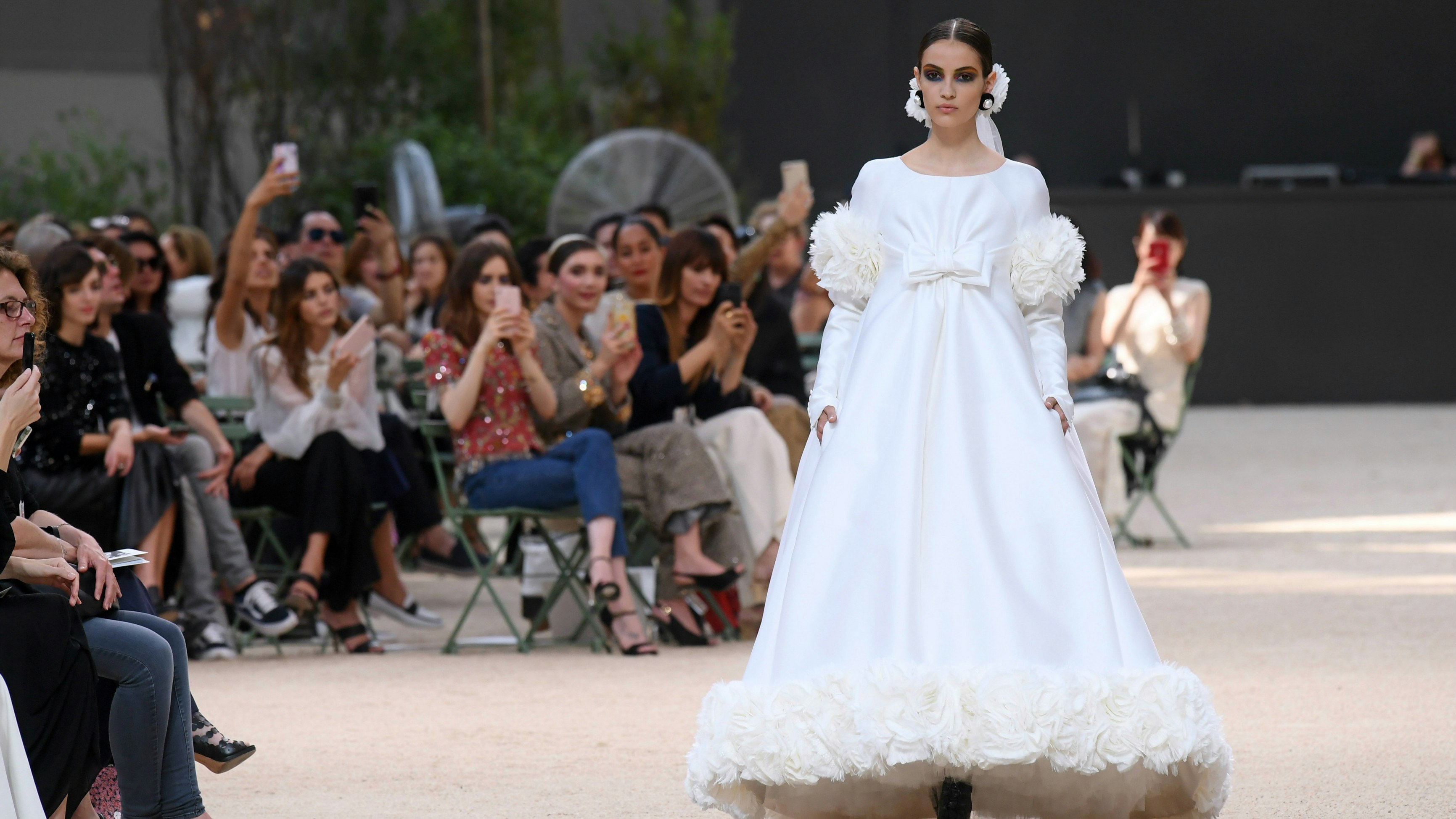 Why We Want The Bridal Dress From Chanel's Couture Show - Grazia