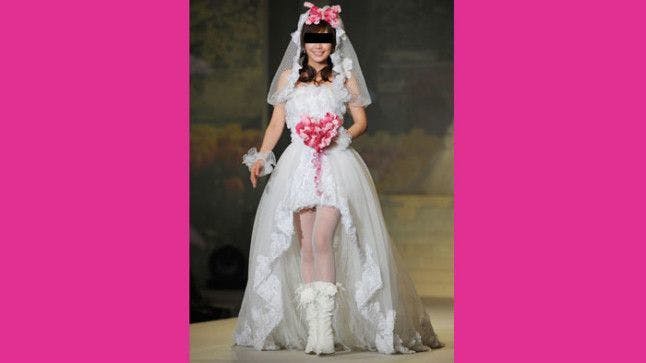 20 Horrible Wedding Dresses