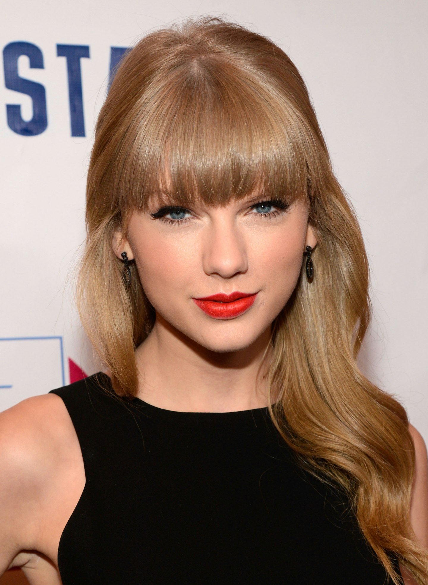 taylor swift long hair fringe bangs