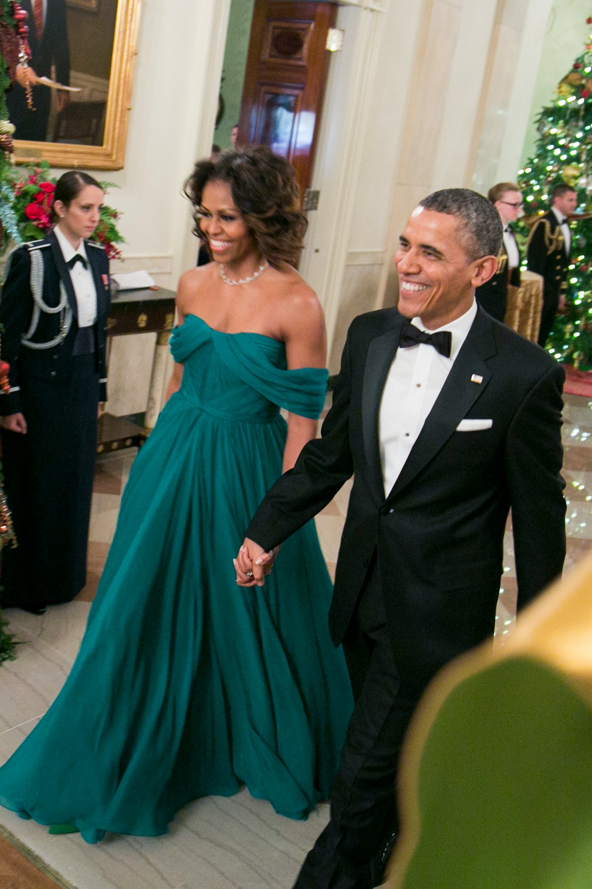 Michelle Obama Finally Reveals What Melania Trump Gave Her In The ...