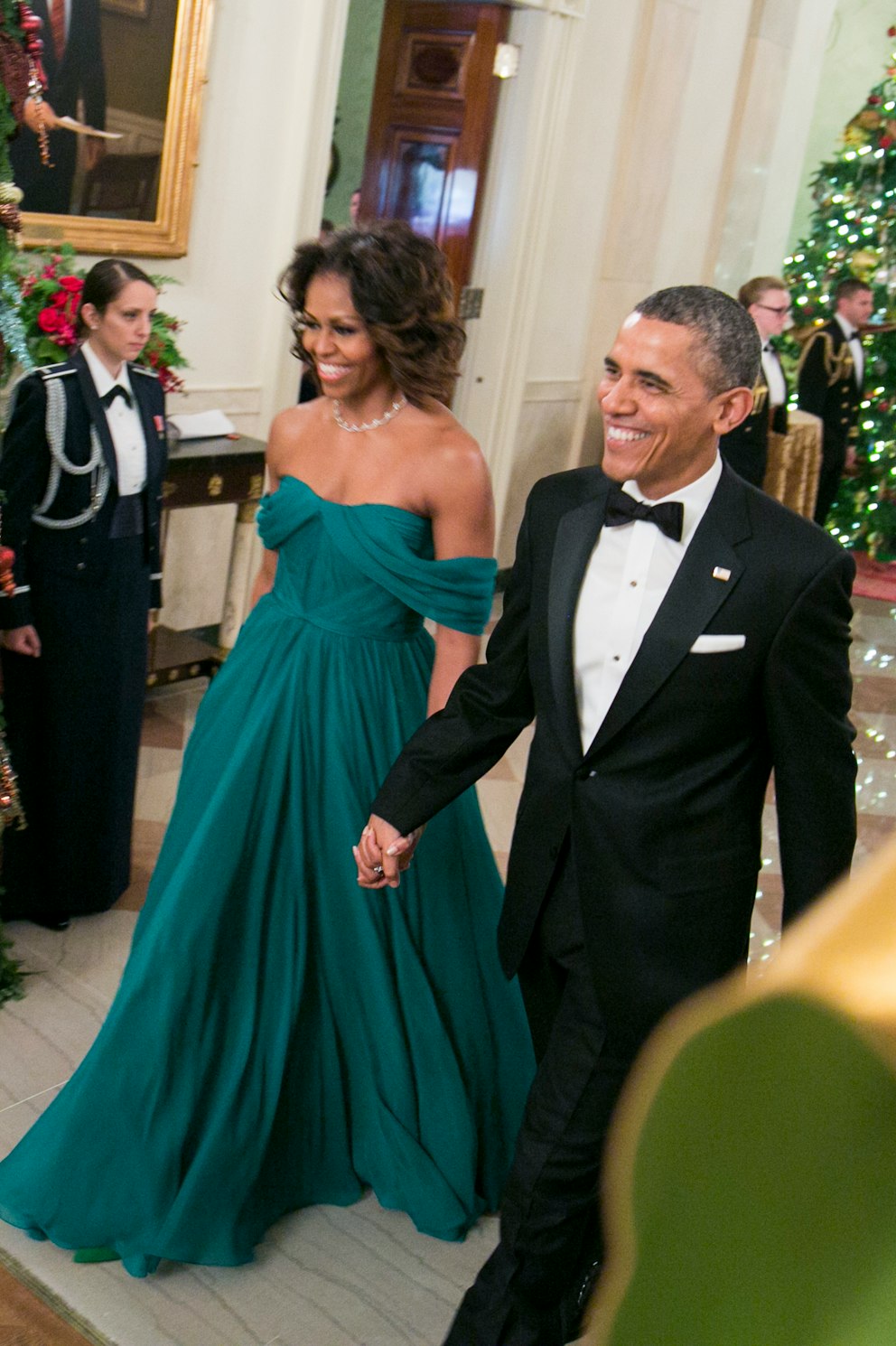 Michelle Obama Finally Reveals What Melania Trump Gave Her In The ...