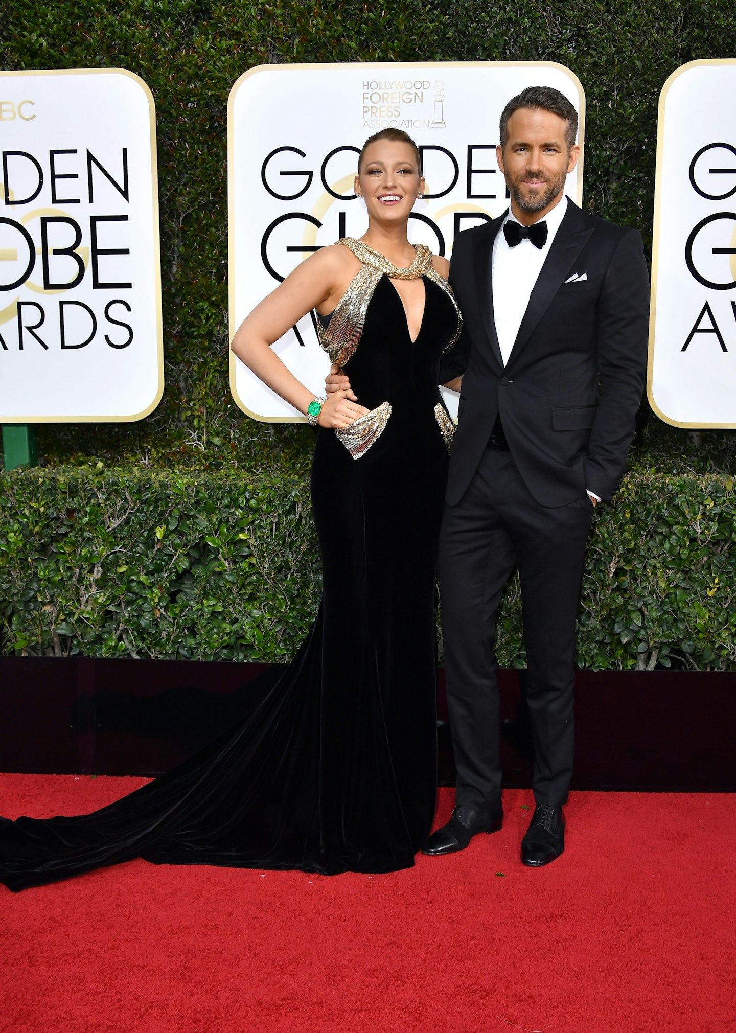 ryan reynolds blake lively golden globes