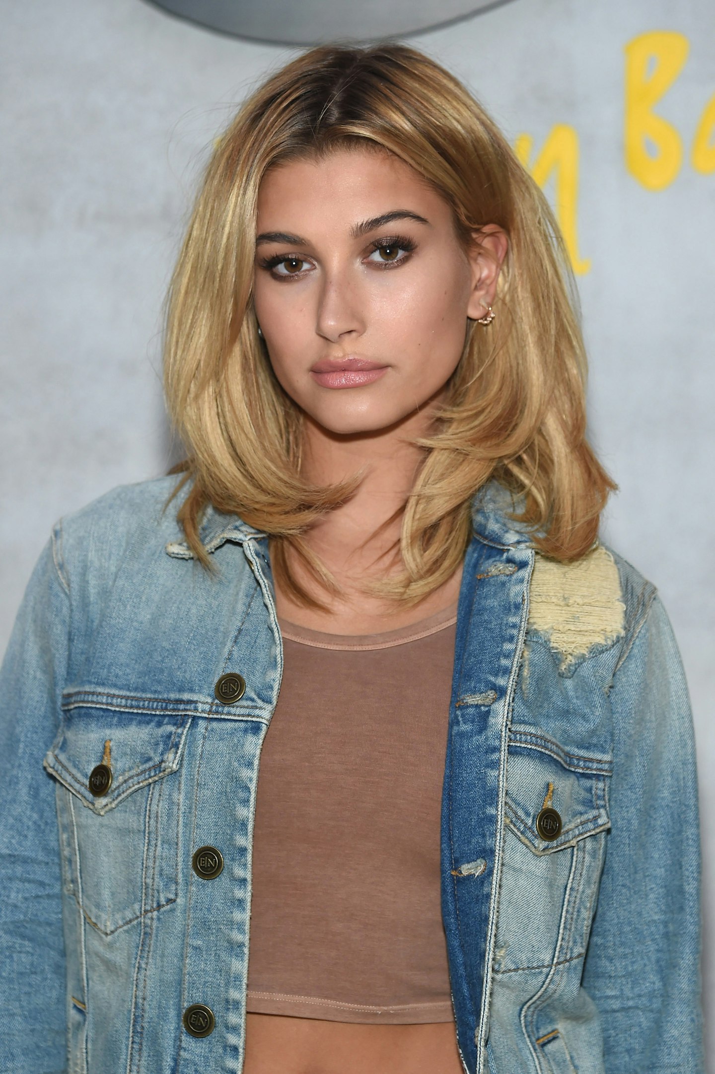 hailey baldwin short hair lob