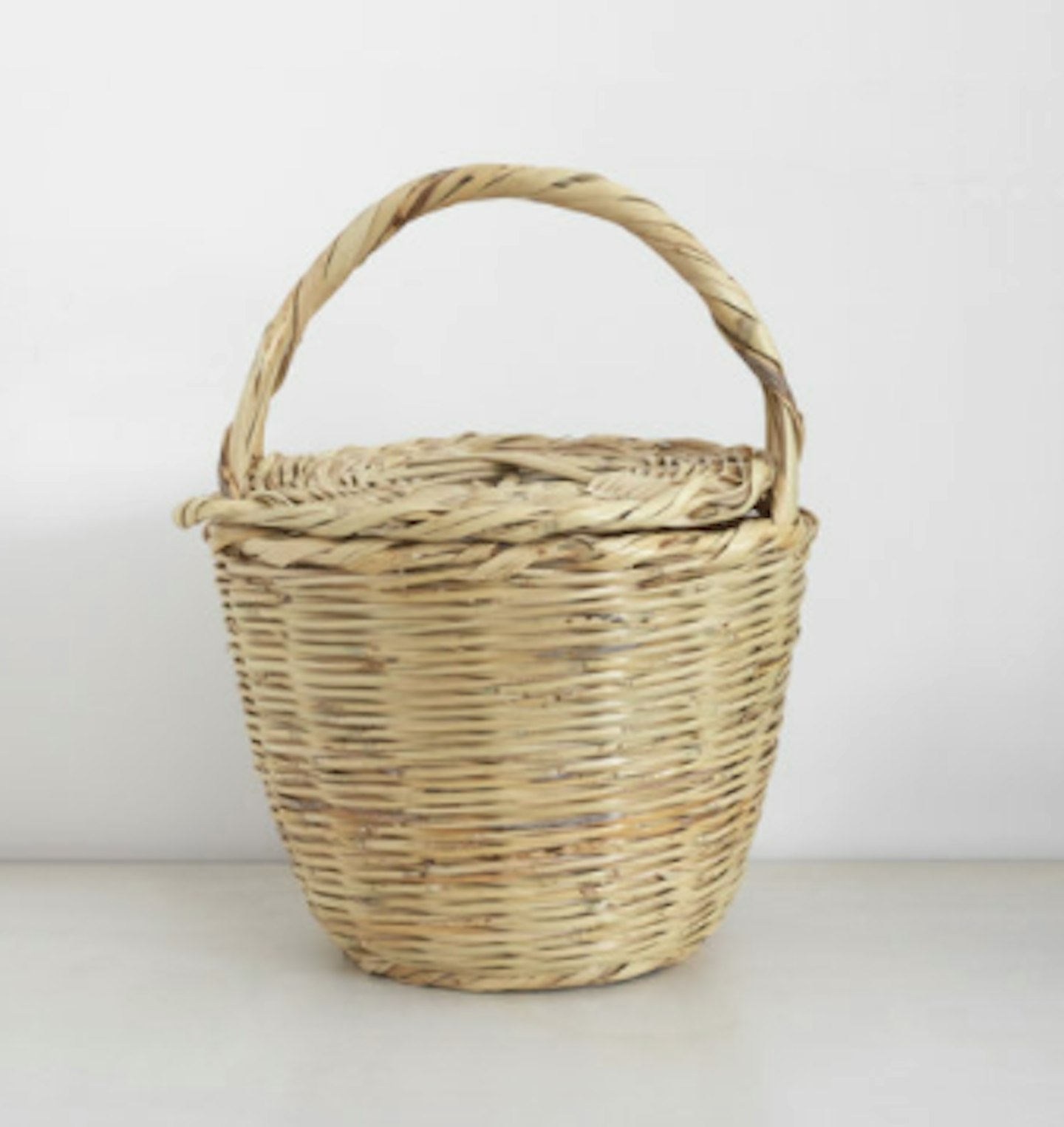 Basket bag with lid