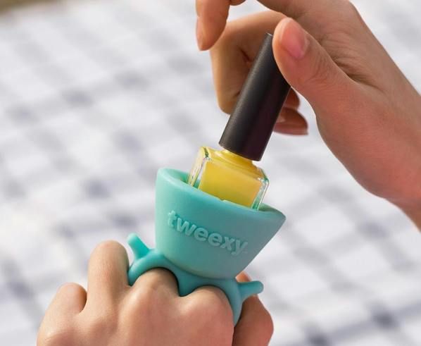Nail The Perfect Manicure Every Time Thanks To The Tweexy - Grazia
