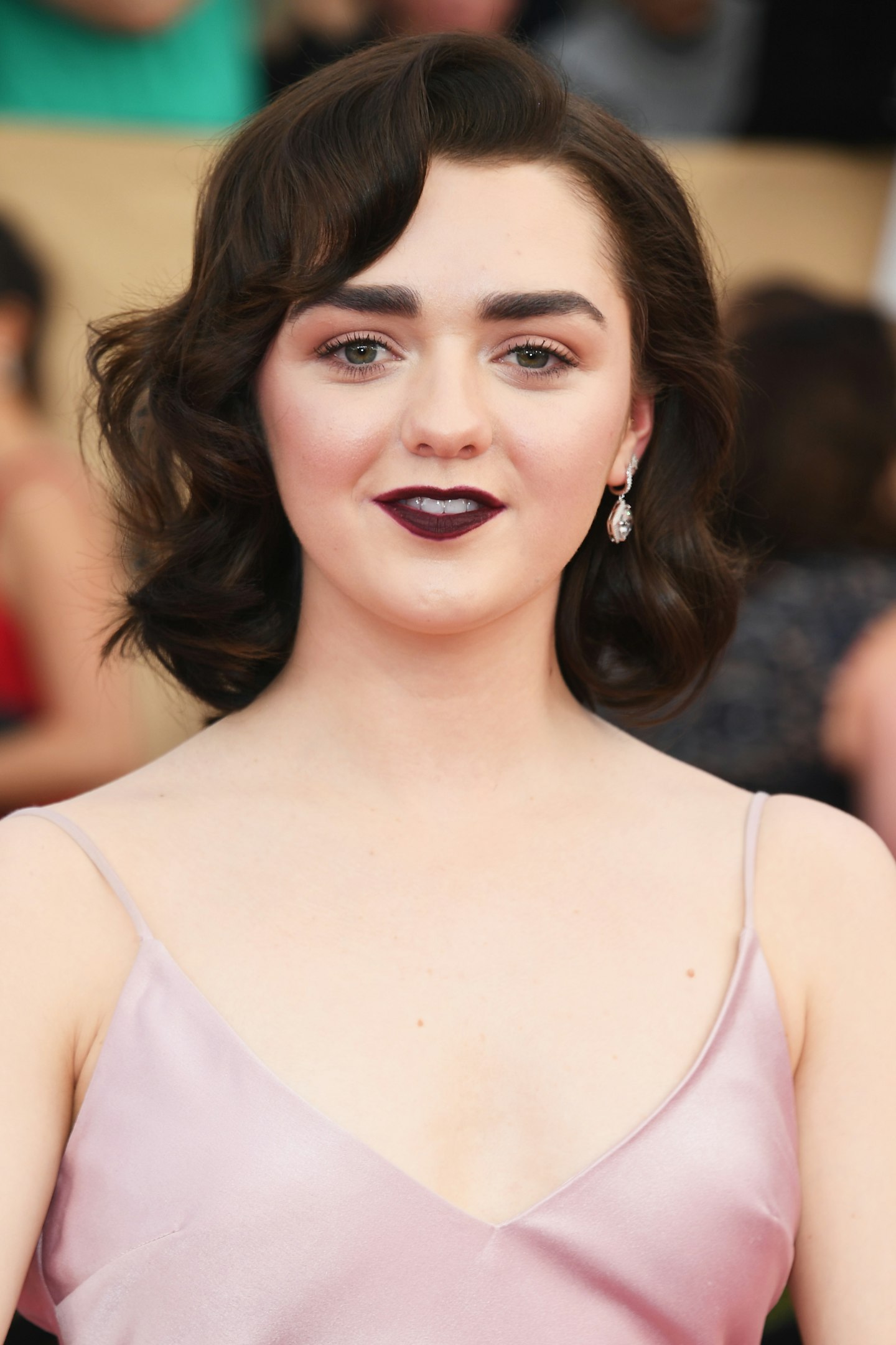 maisie williams sag awards 2017 makeup hair