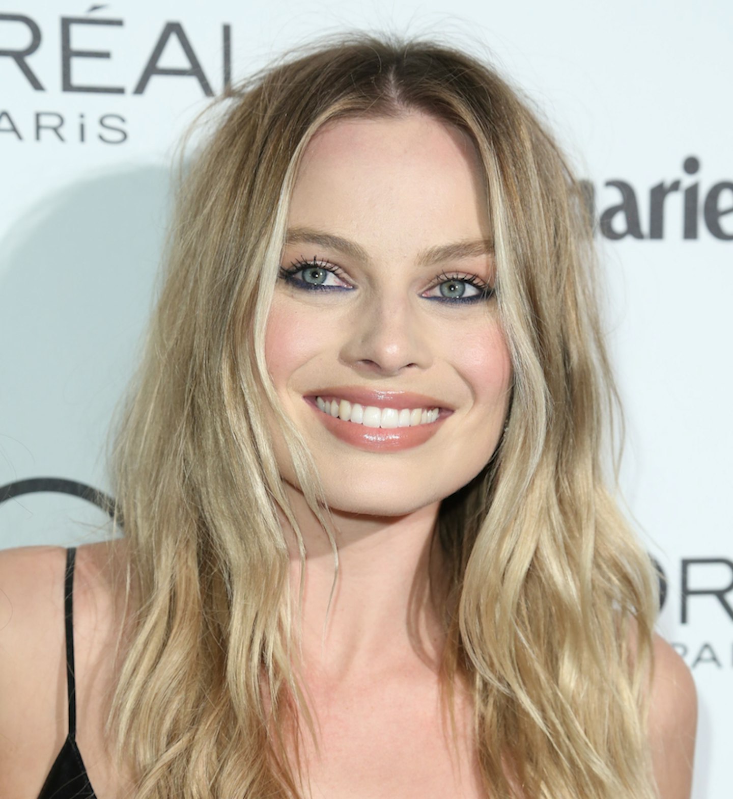 Get whiter teeth and a brighter smile like Margot Robbie