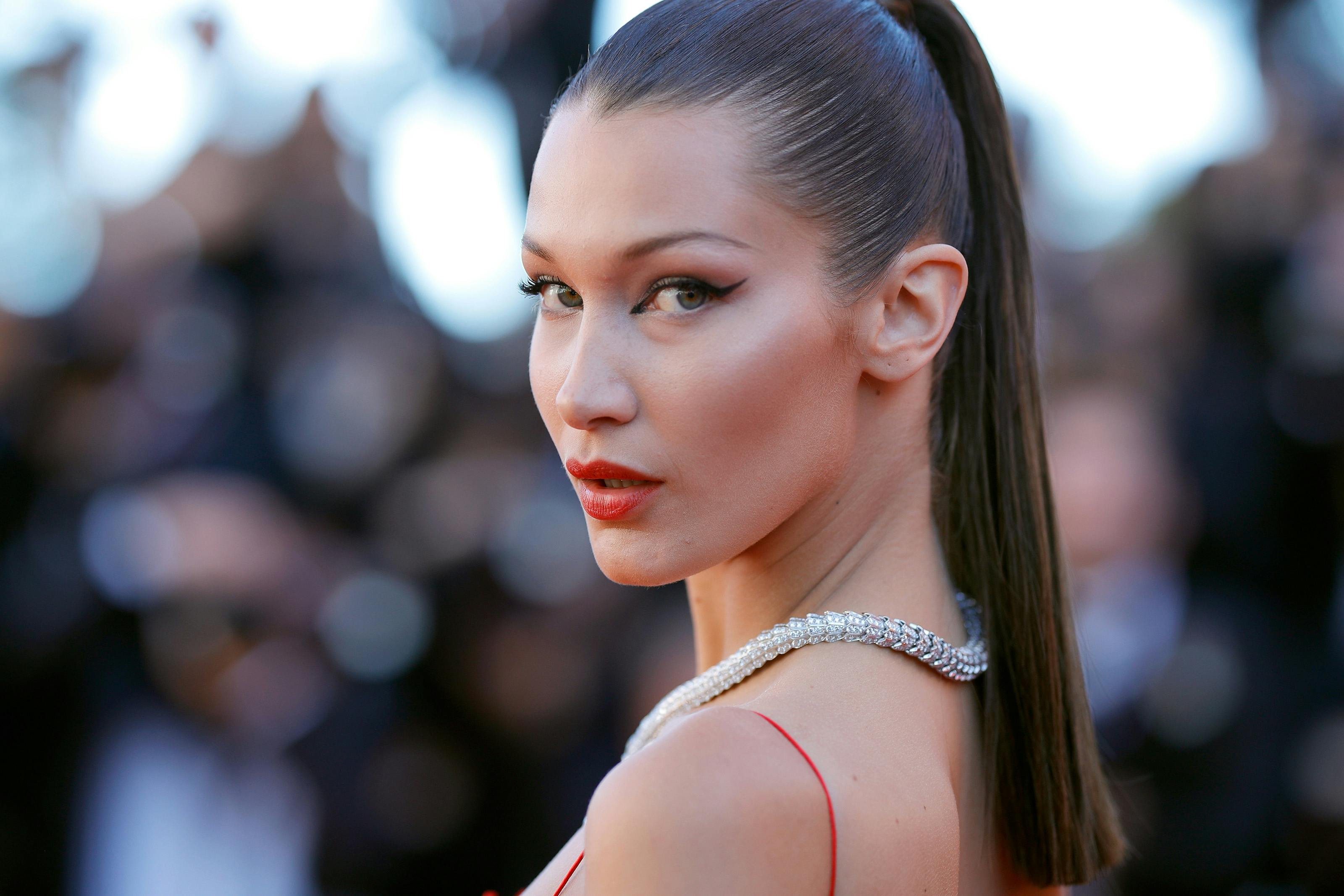 Bella Hadid Debuts Super Short Bob Grazia