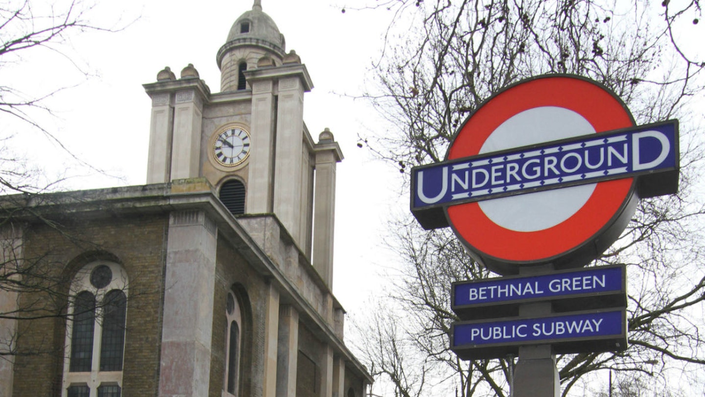 london_underground_sign