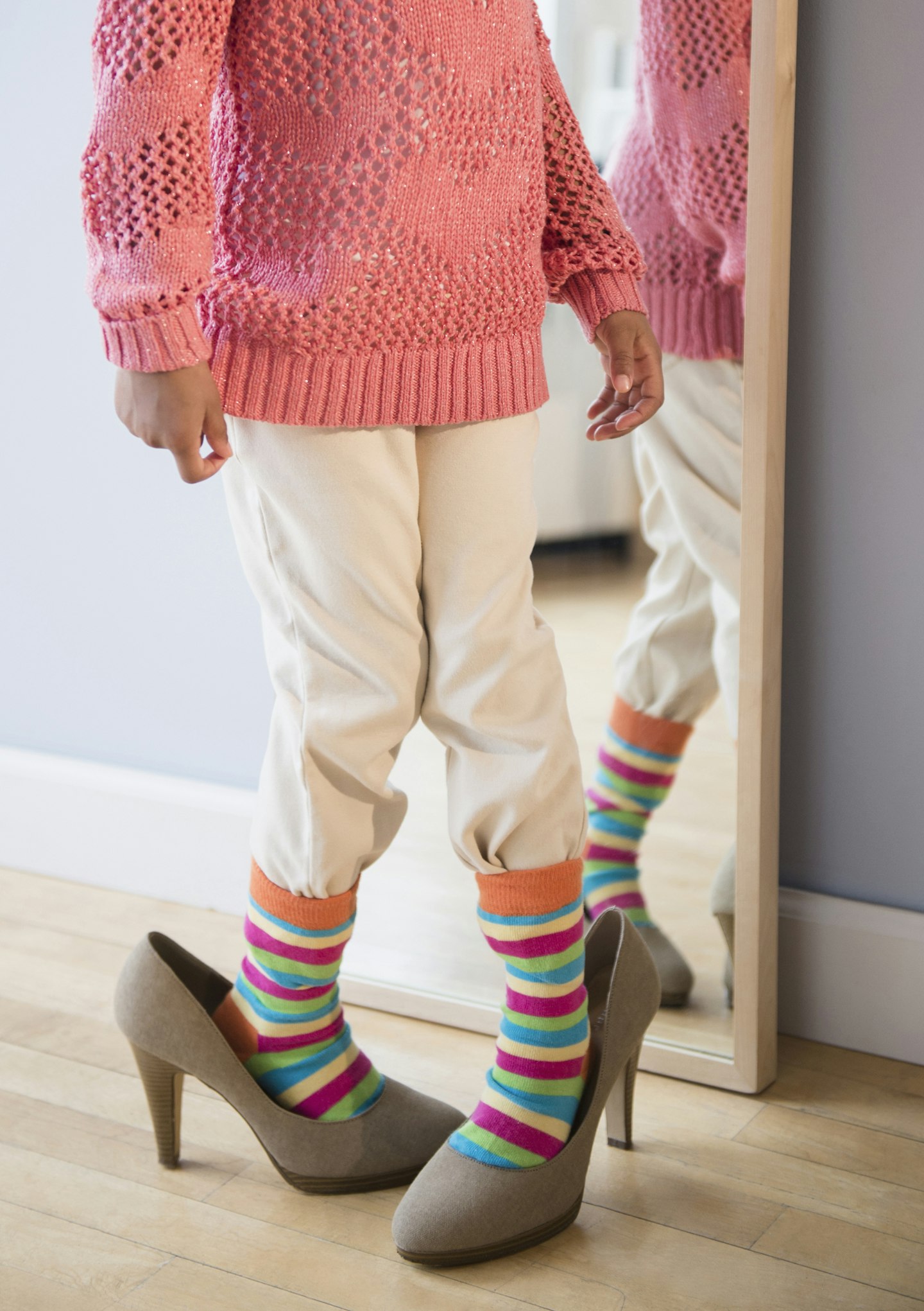 little-girl-dress-up-shoes-mirror