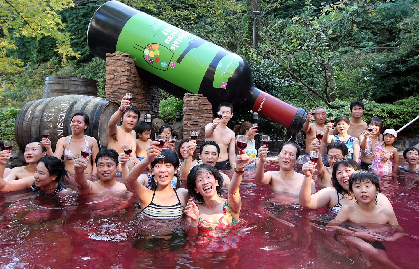 red wine spa japan