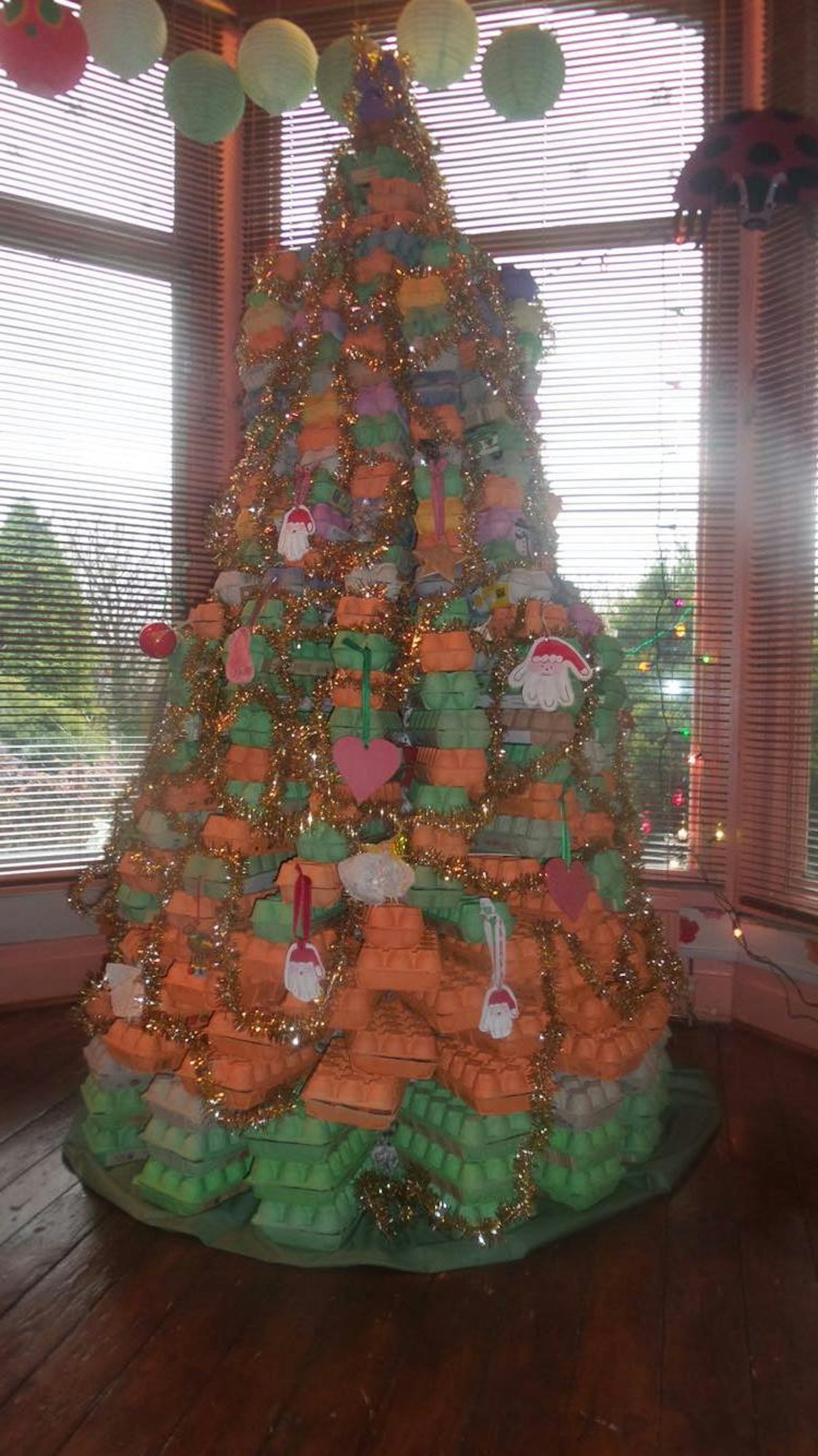 egg box christmas tree