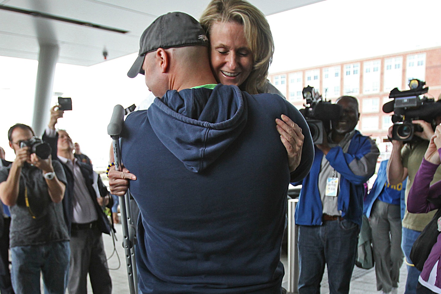 roseann-sdoia-boston-marathon-bombing-survivor-engaged-marry-firefighter-mike-materia