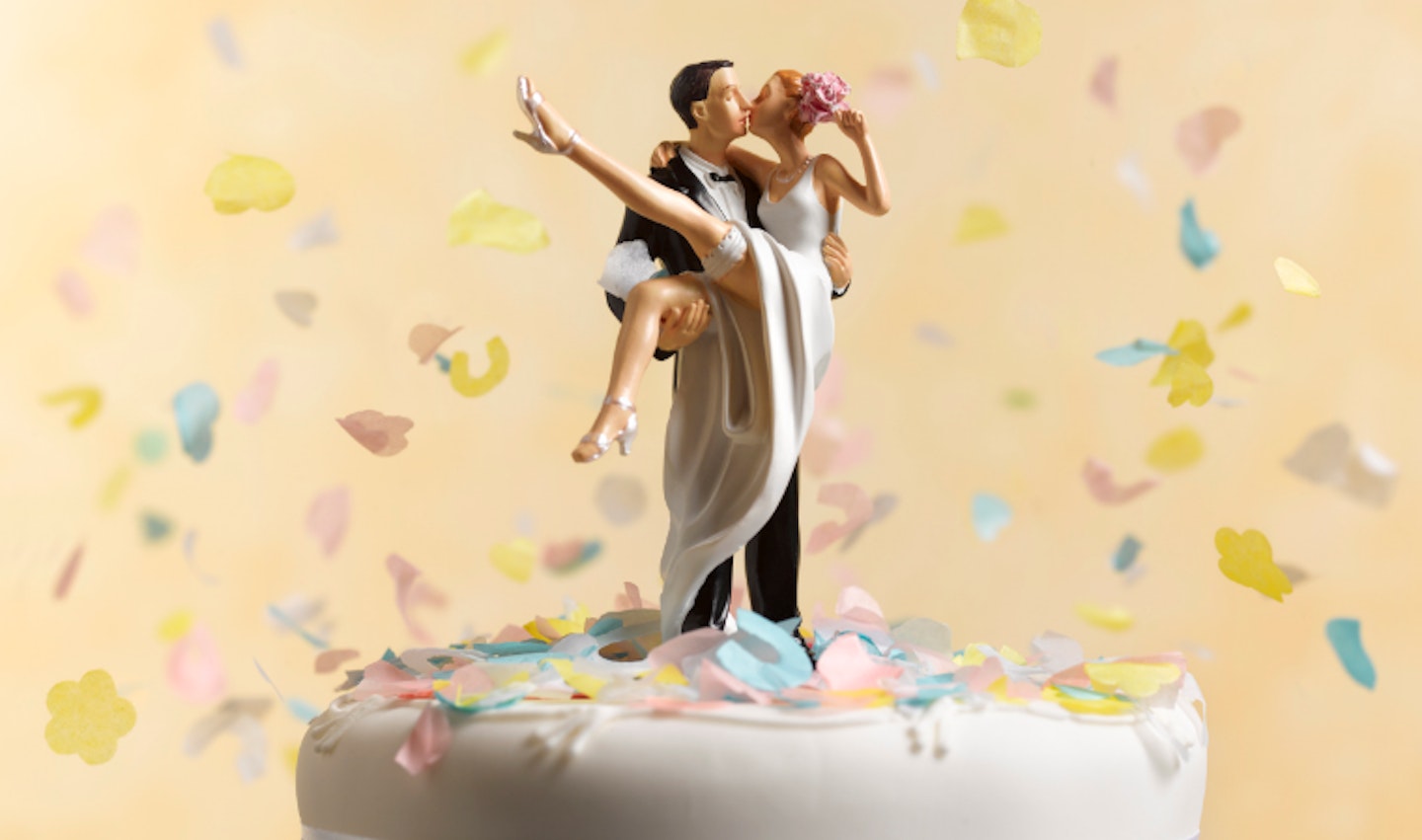 wedding-cake-confetti