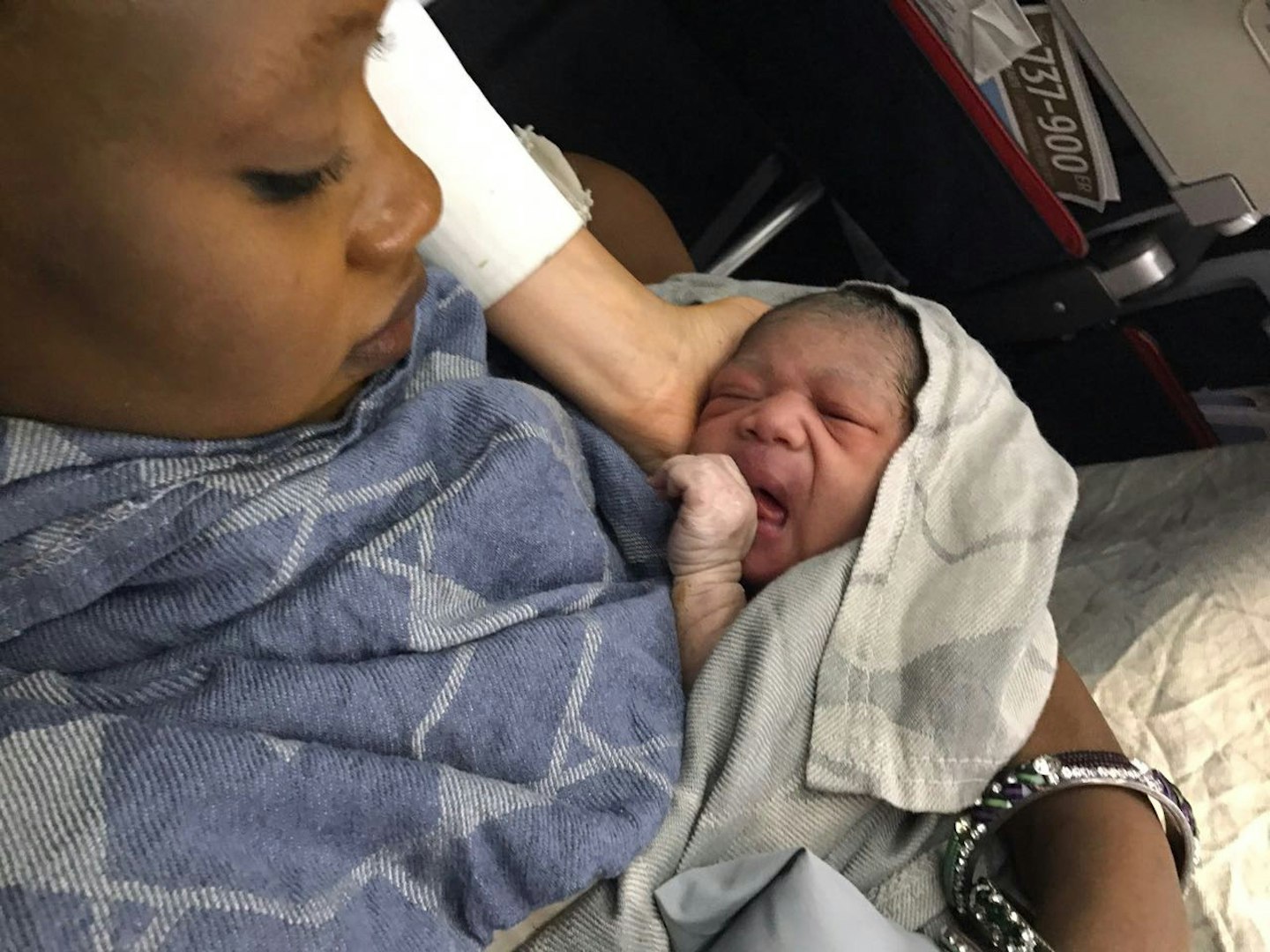 nafi-diaby-gives-birth-flight-42000ft-turkish-airlines-crew-baby-kadiju