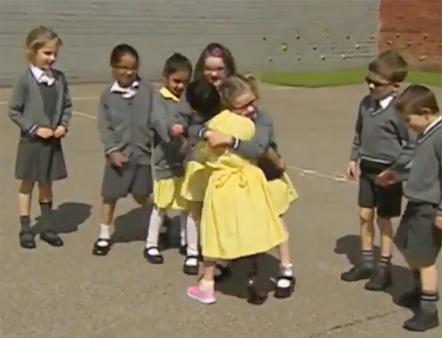 7-year-old-girl-shows-friends-new-prosthetic-leg-first-time-anu-birmingham copy