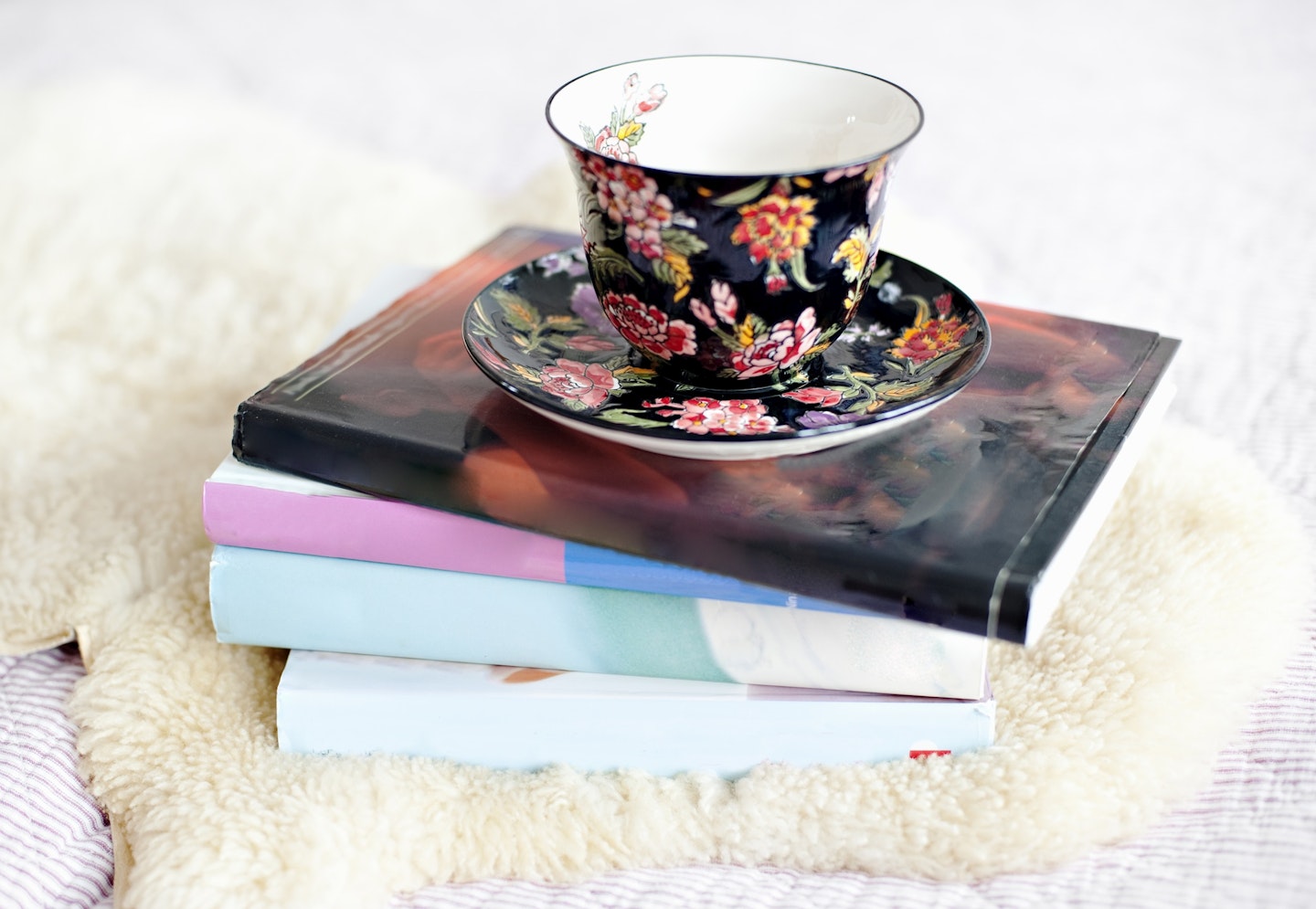 pile-of-books-bed