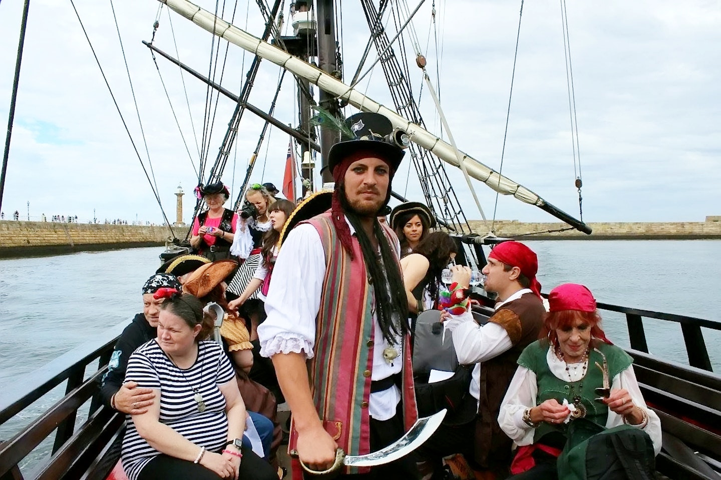 william-helen-taylor-pirates-caribbean-wedding-theme
