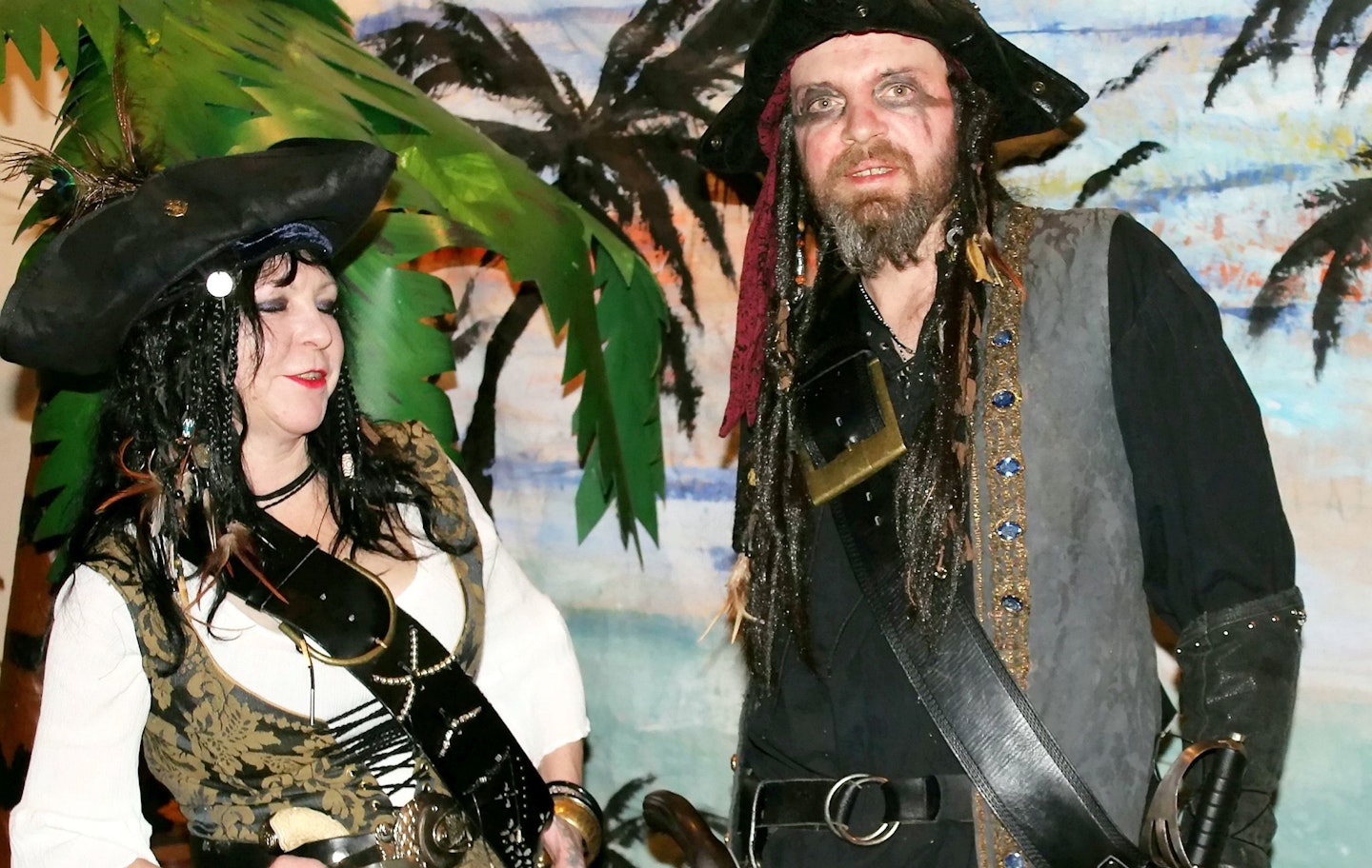 william-helen-taylor-pirates-caribbean-wedding-theme