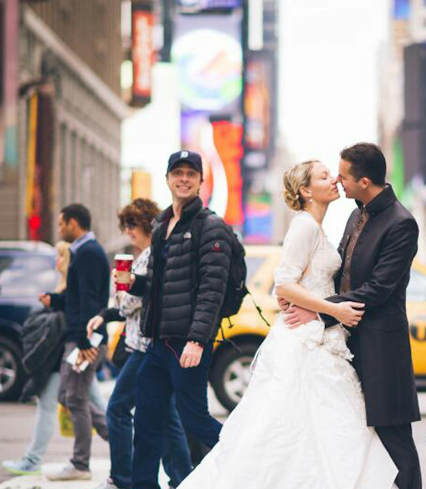 Zach Braff and a couple getting married
