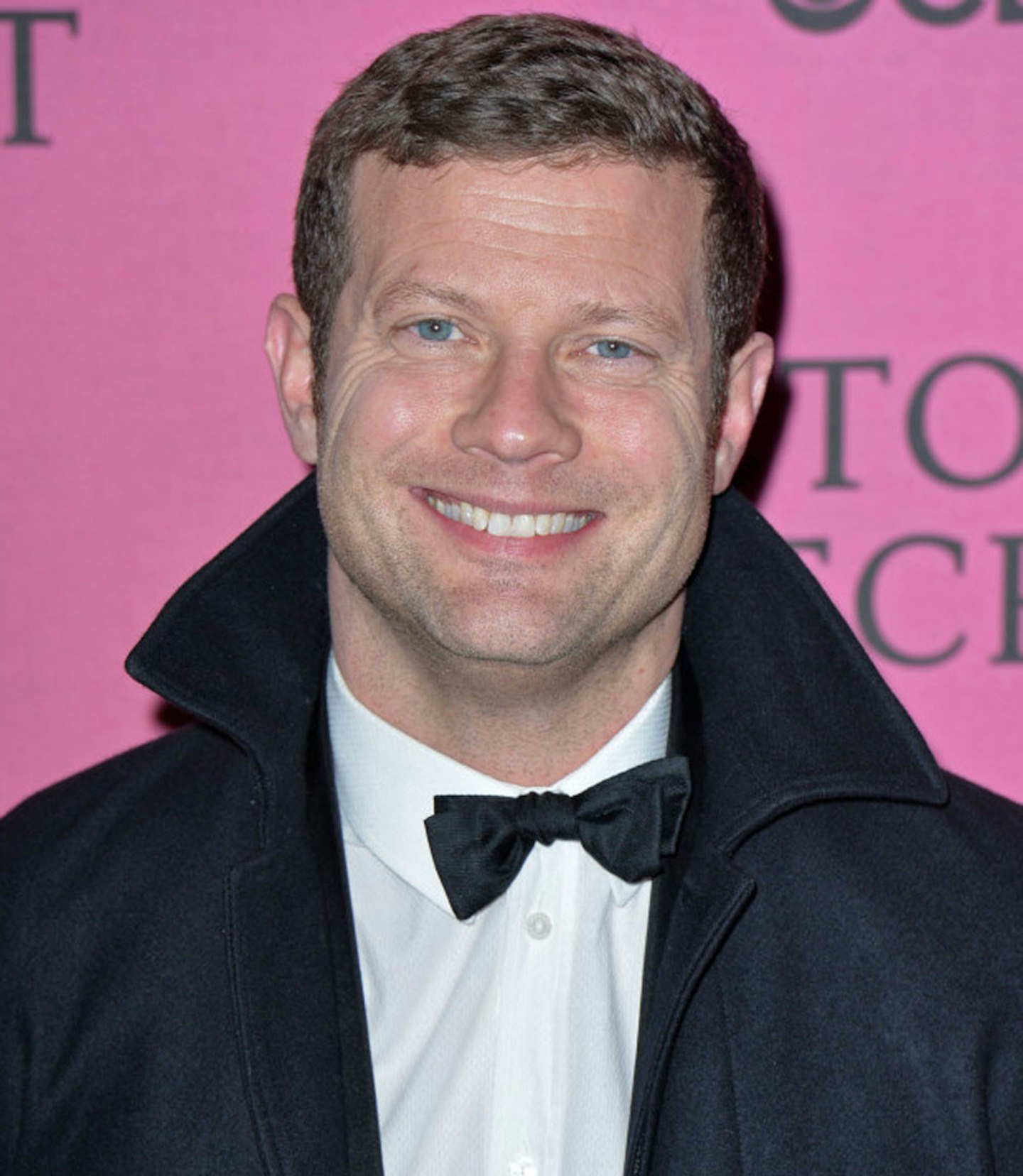 dermot-o-leary-victorias-secret-fashion-show_620x713