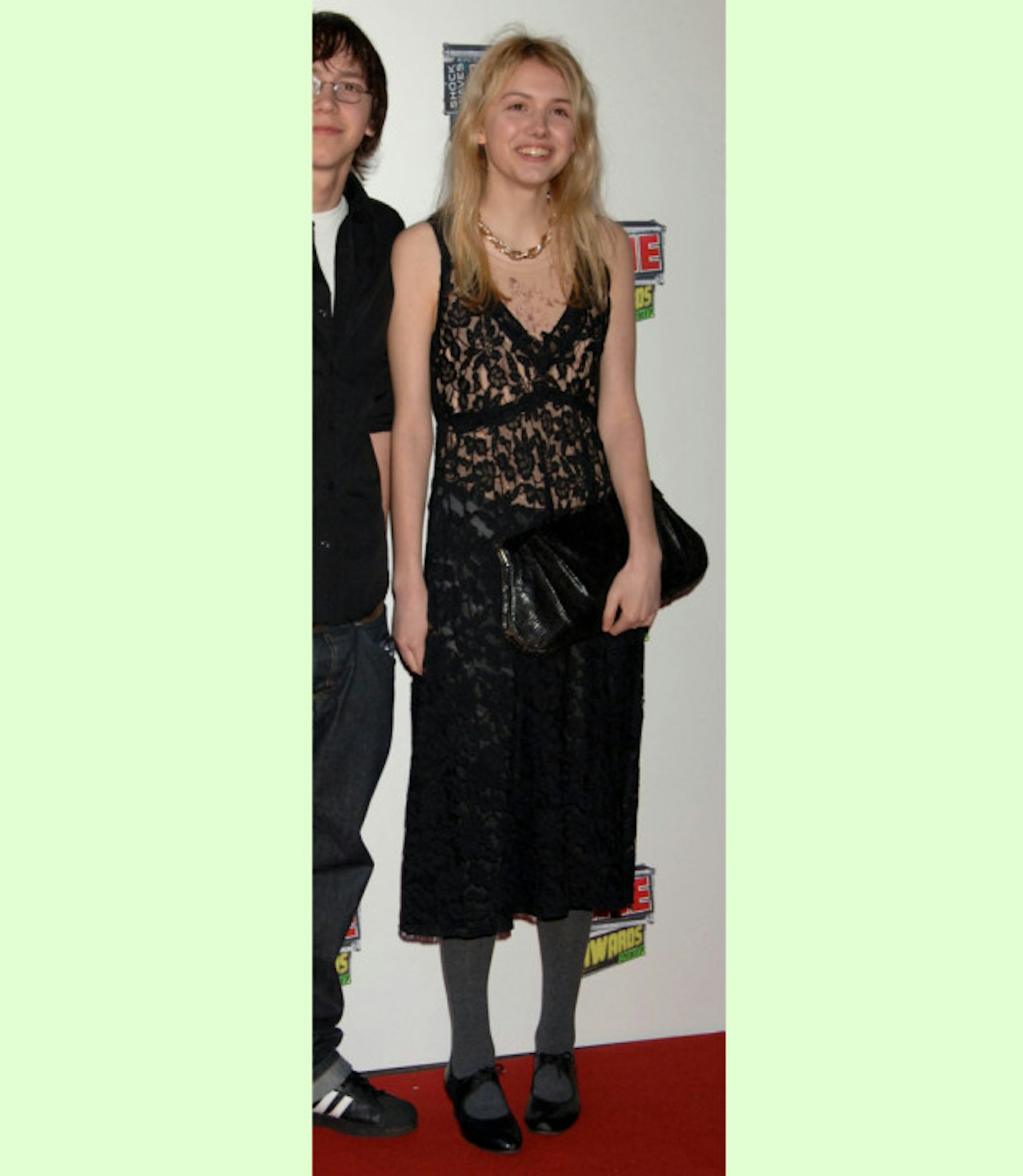 game-of-thrones-before-stylist-hannah-murray-black-lace-dress