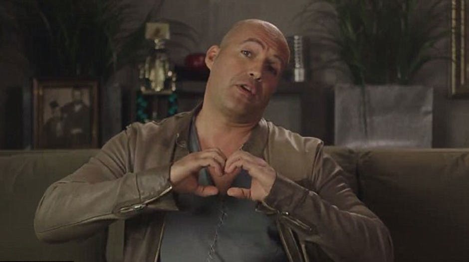 Billy Zane gets confused and thinks all the tweets about Zayn Malik are