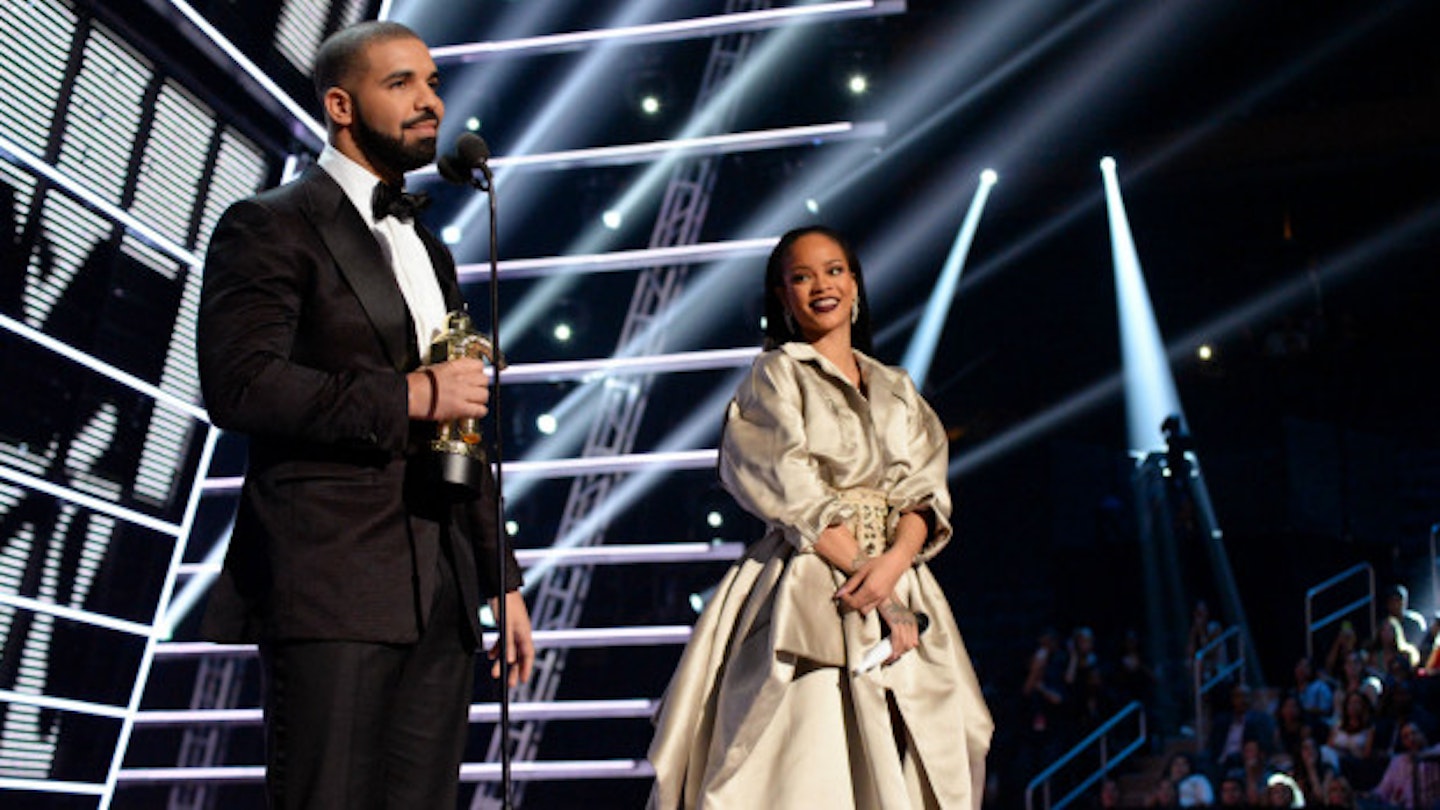 We Should All Applaud Rihanna For Rejecting Drake Live Onstage
