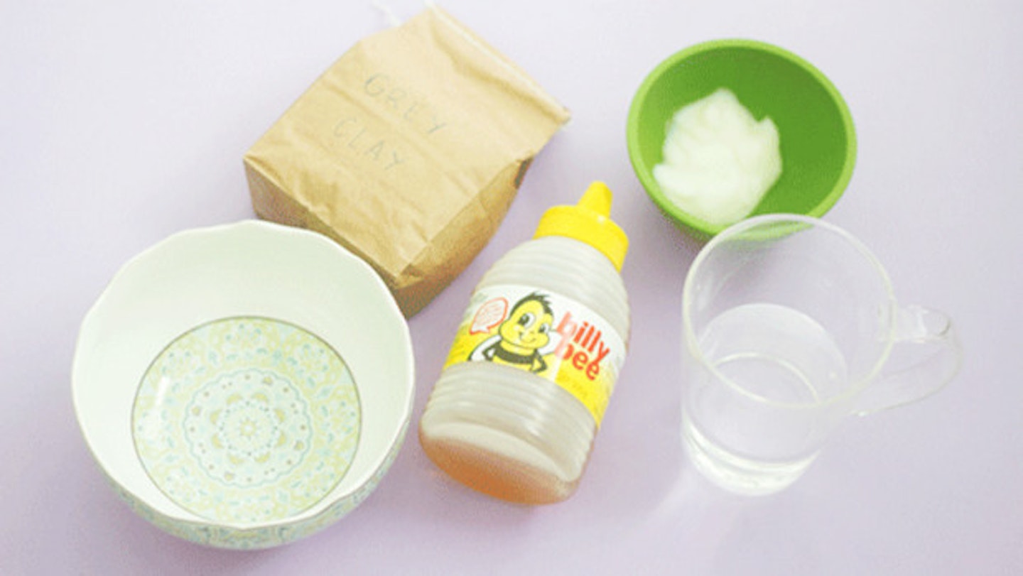 How To Make Your Own DIY Clay Face Mask