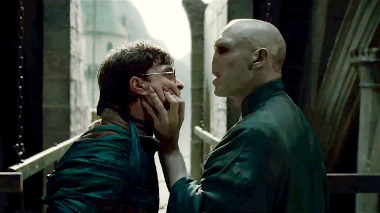 Harry-and-Voldemort-harry-potter-and-the-deathly-hallows-part-2-24315896-2560-1072