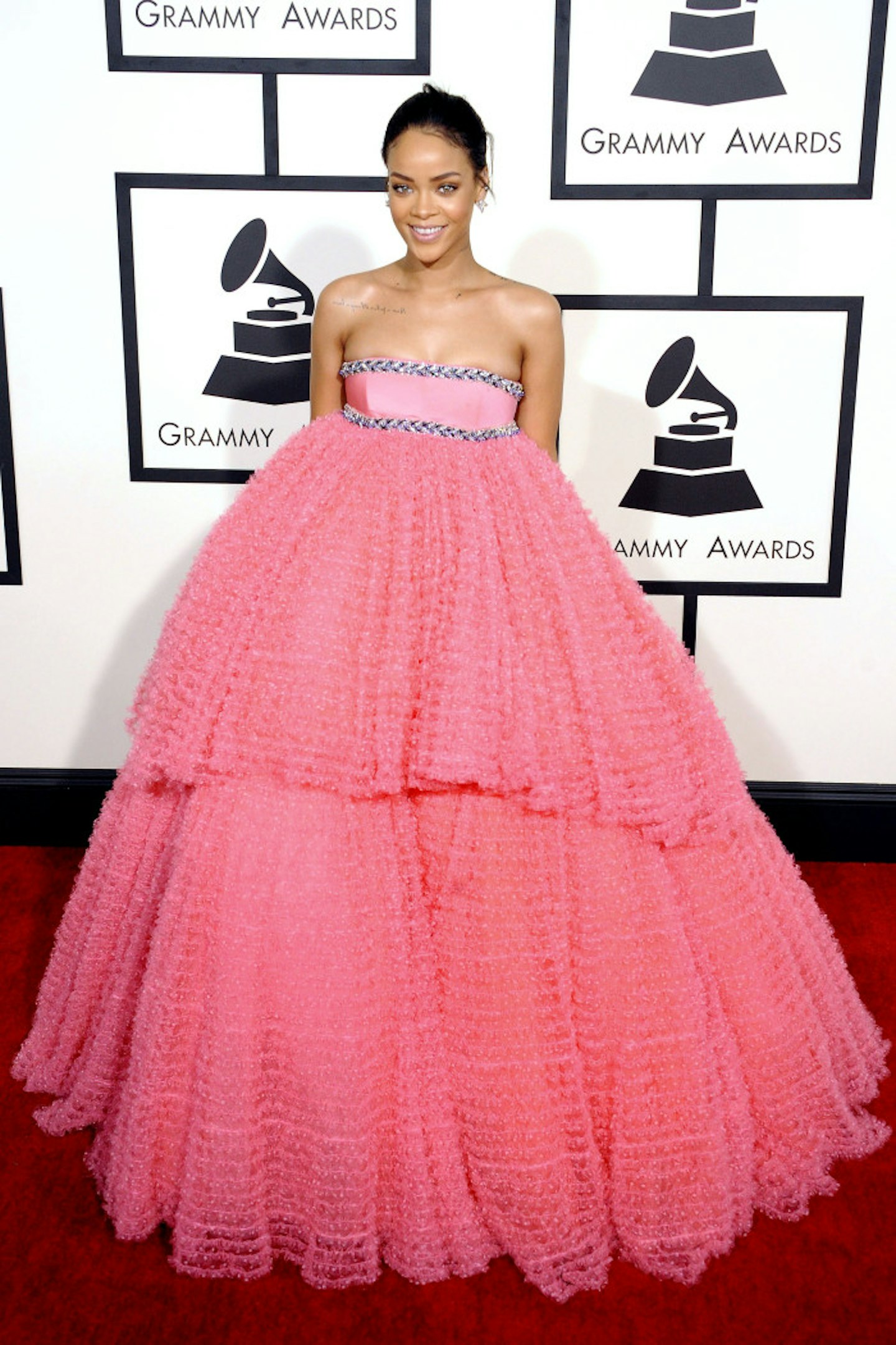 rihanna giambattista grammys 2015