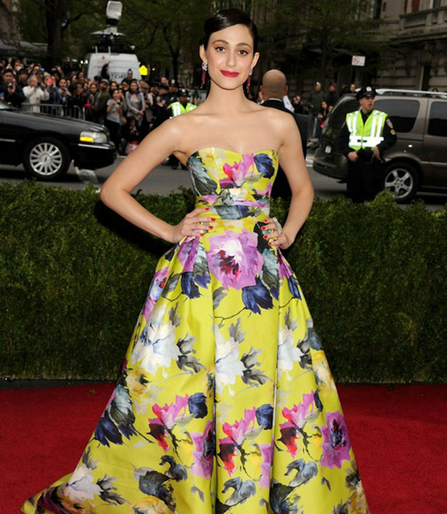 EMMY_ROSSUM_CAROLINA_HERRERA