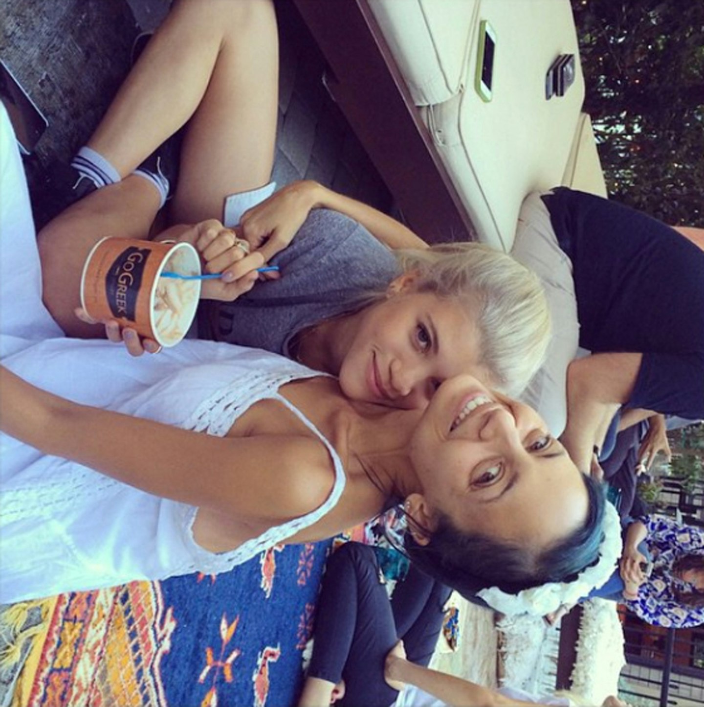 Nicole and Sofia [Instagram]