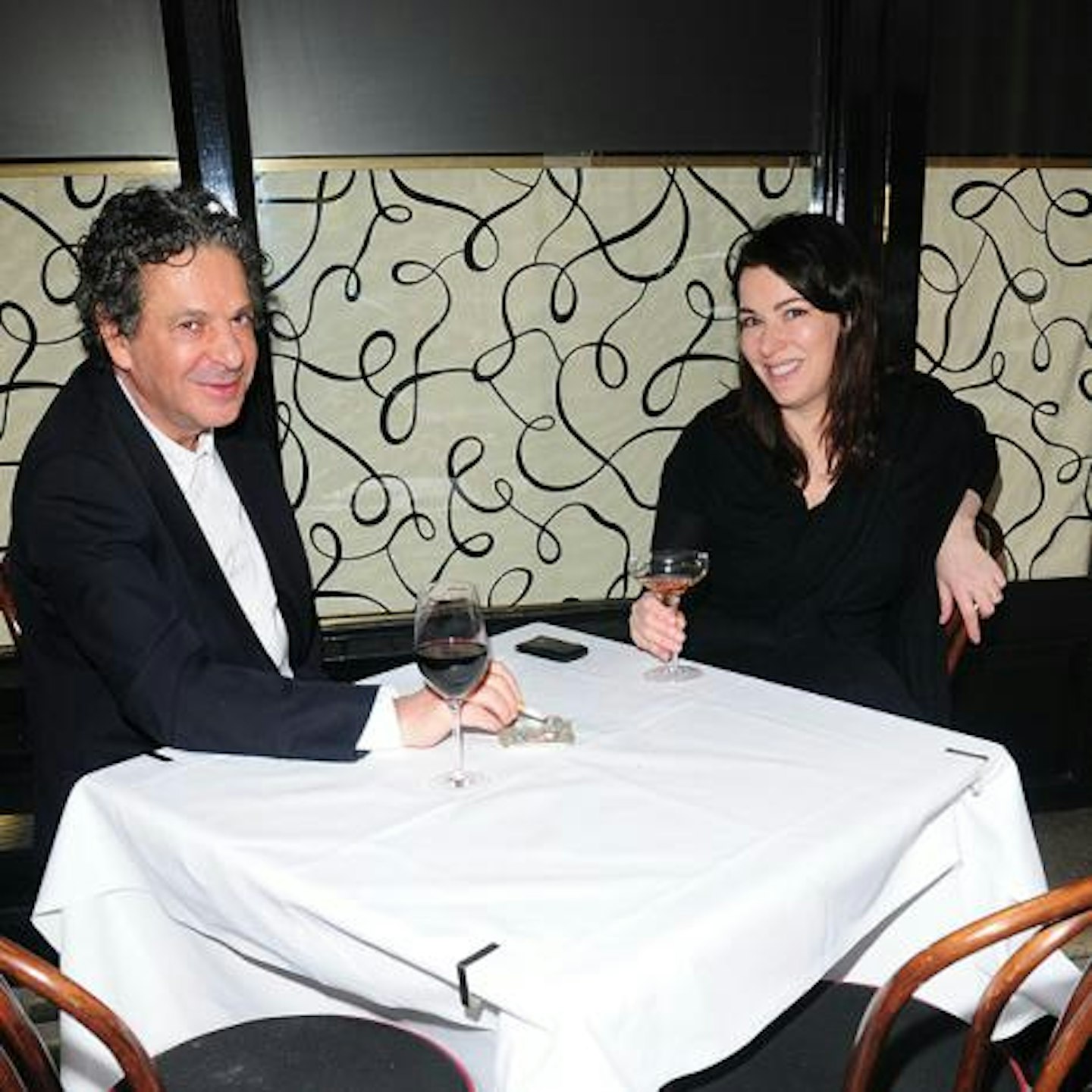 Nigella and Charles pictured outside the Mayfair restaurant in 2009