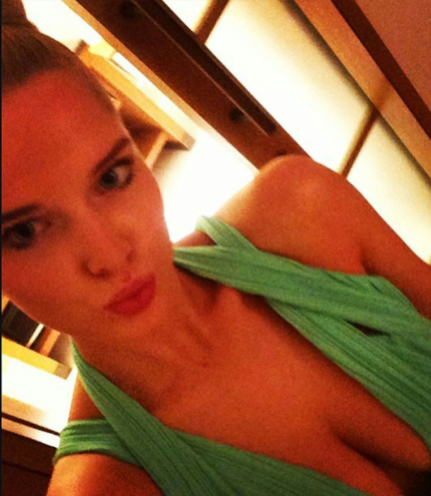 Helen-Flanagan-pout-cleavage-selfie