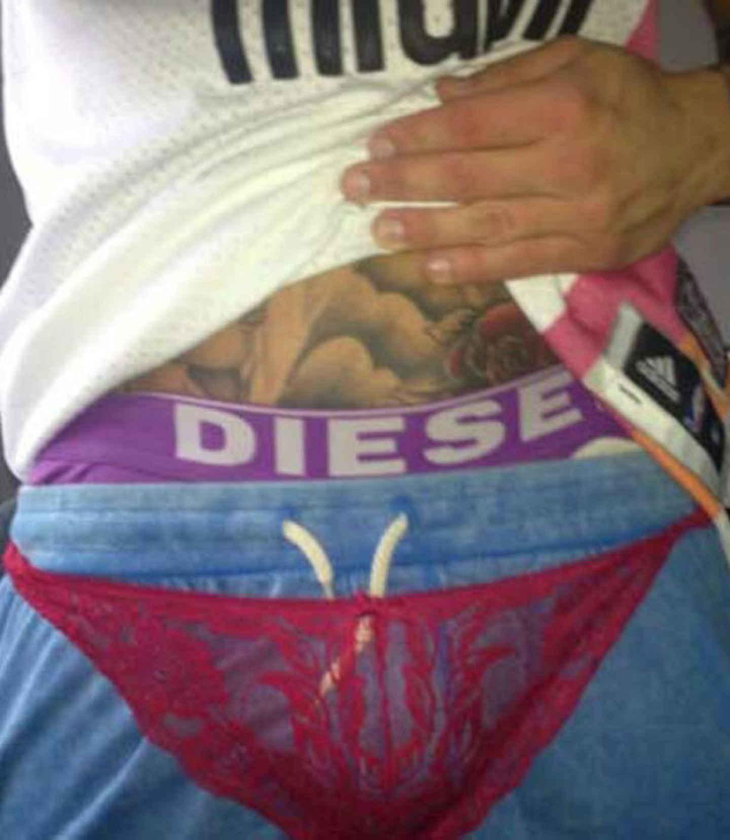 the-valleys-anthony-suminski-underwear-picture
