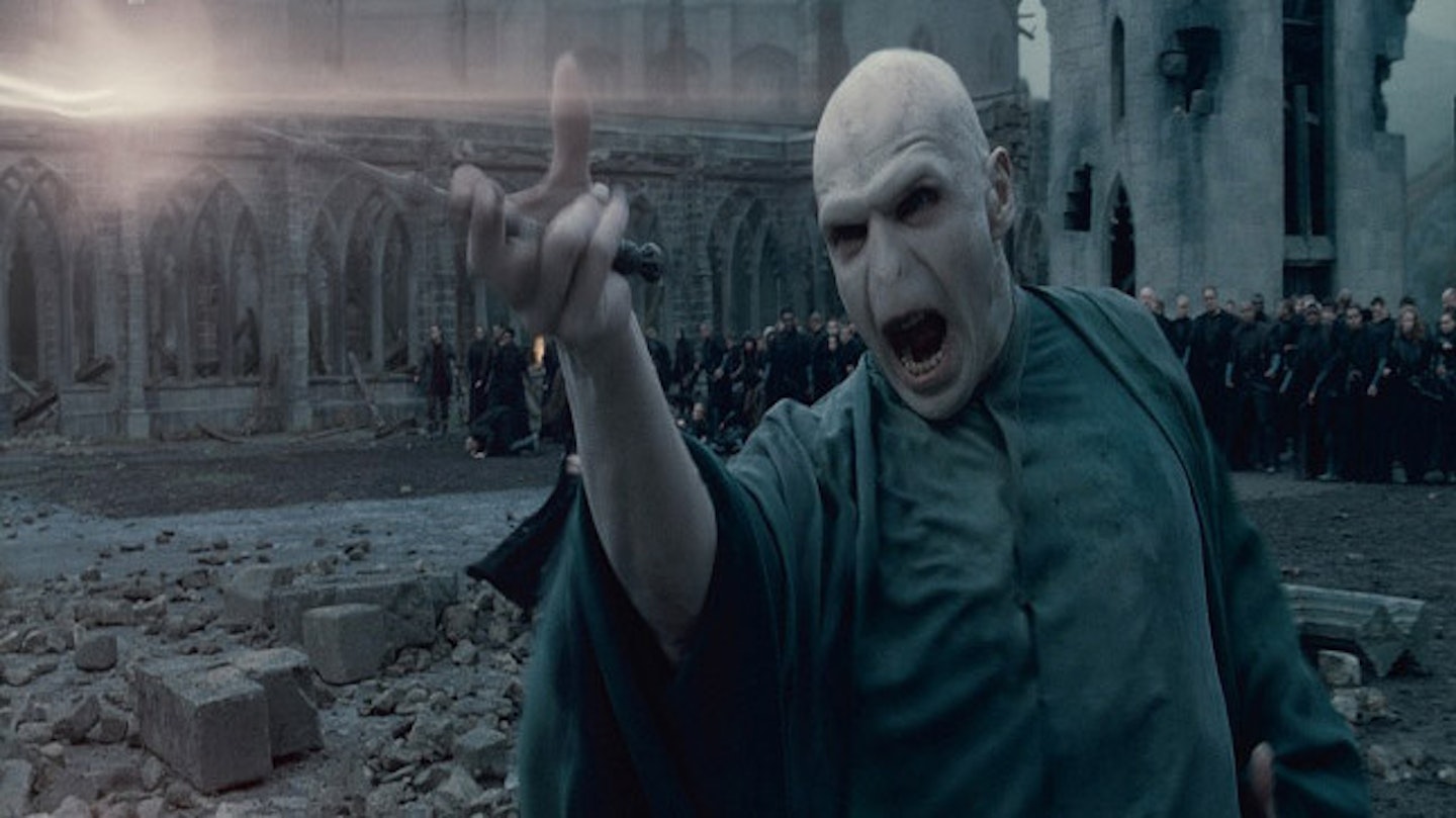 Ralph-Fiennes-in-Harry-Potter-and-the-Deathly-Hallows-Part-2-2011-Movie-Image-3