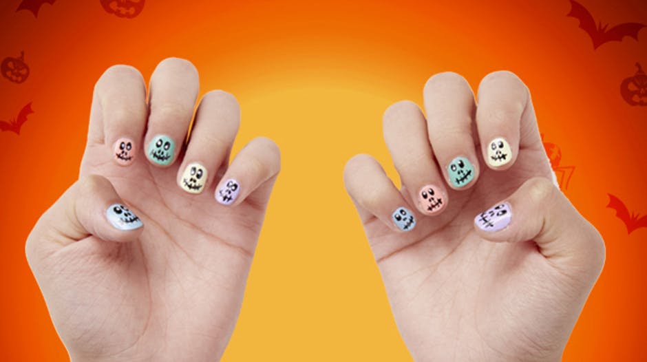 Claires Halloween 2022 Nail It For The Weekend A Step By Step Guide To Claire S Halloween Skull Mani Hair Beauty Heat