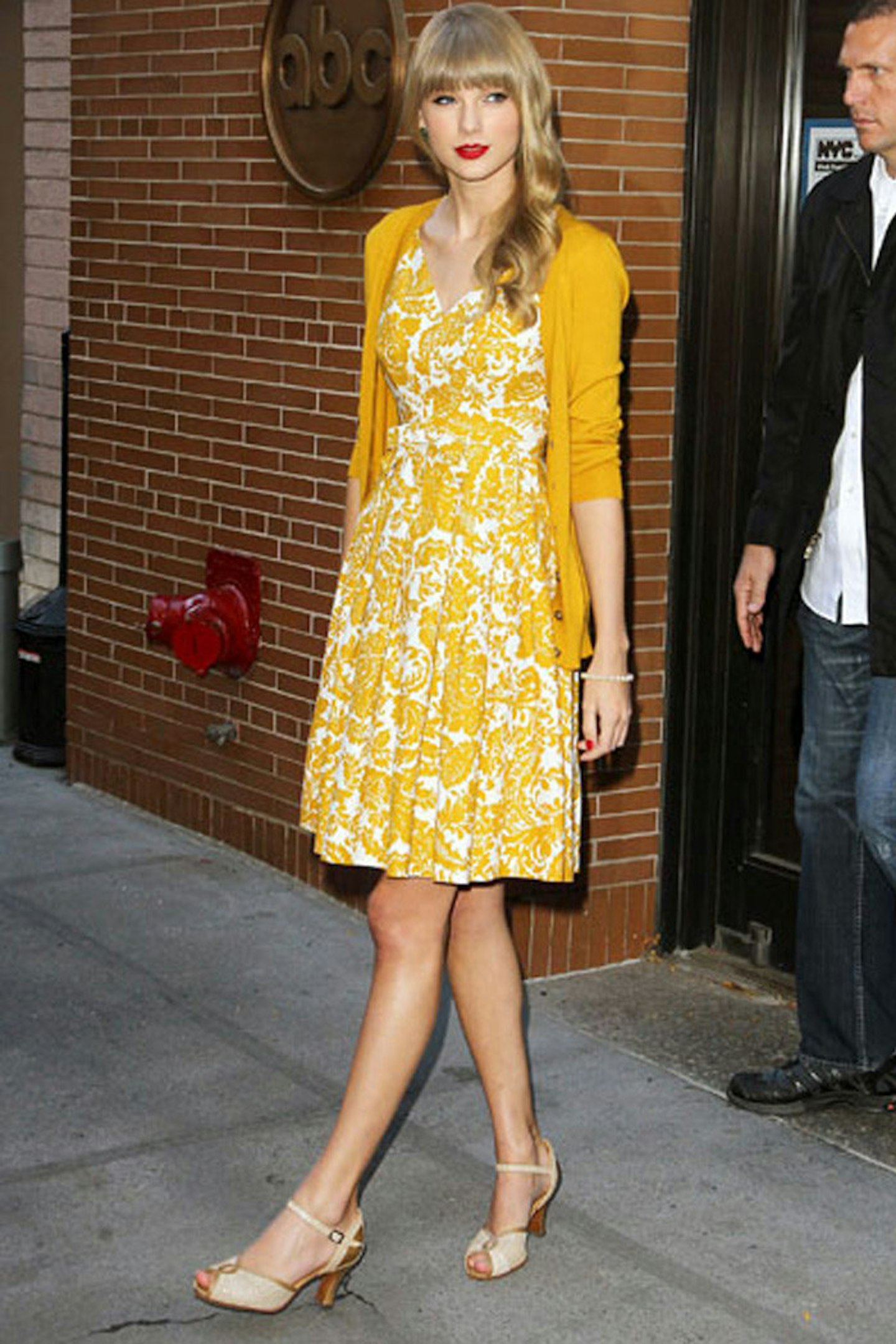 Taylor Swift at the ABC Studios in New York - 22 October 2012
