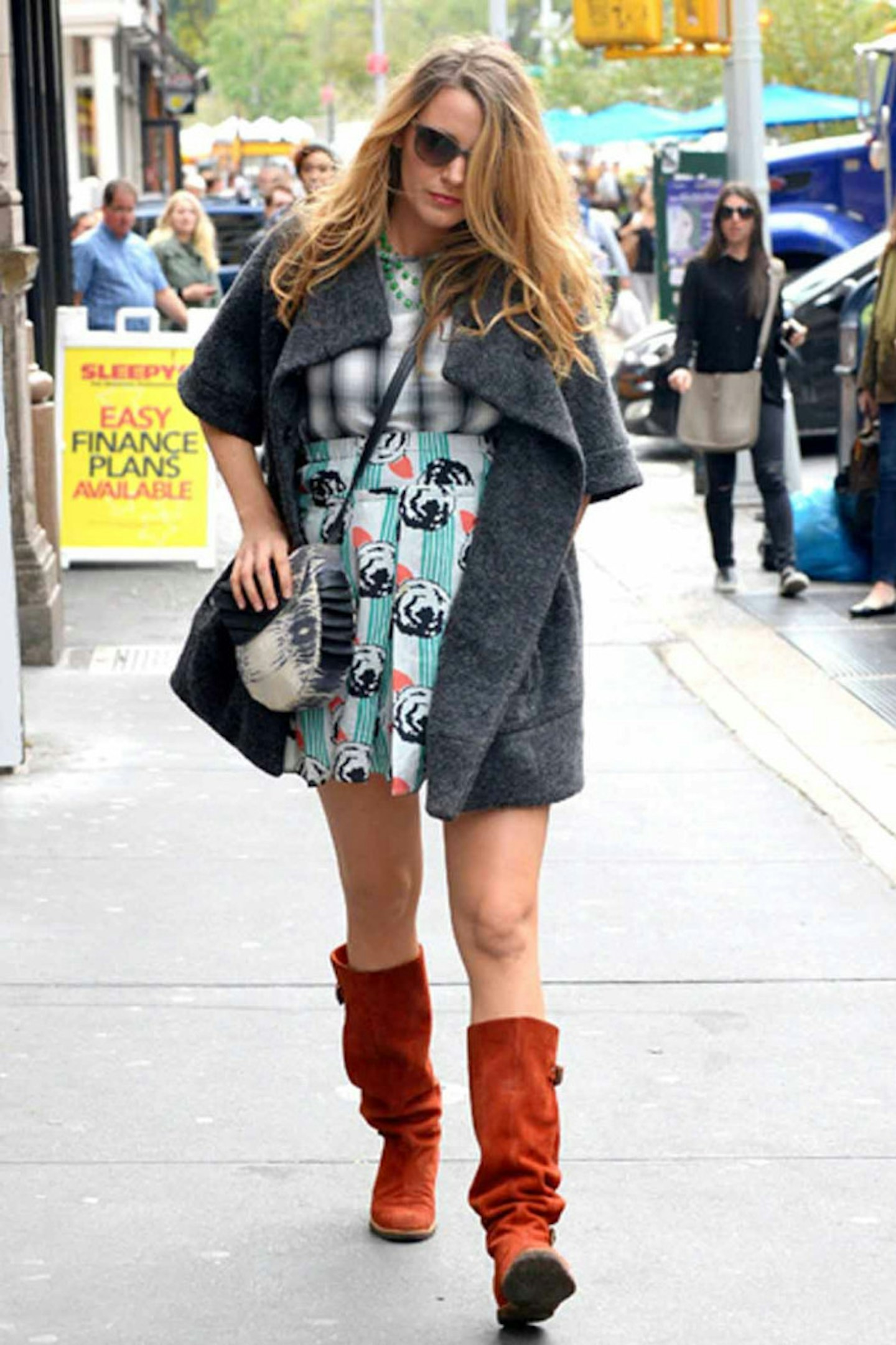 Blake Lively style pregnant boots new york 2014