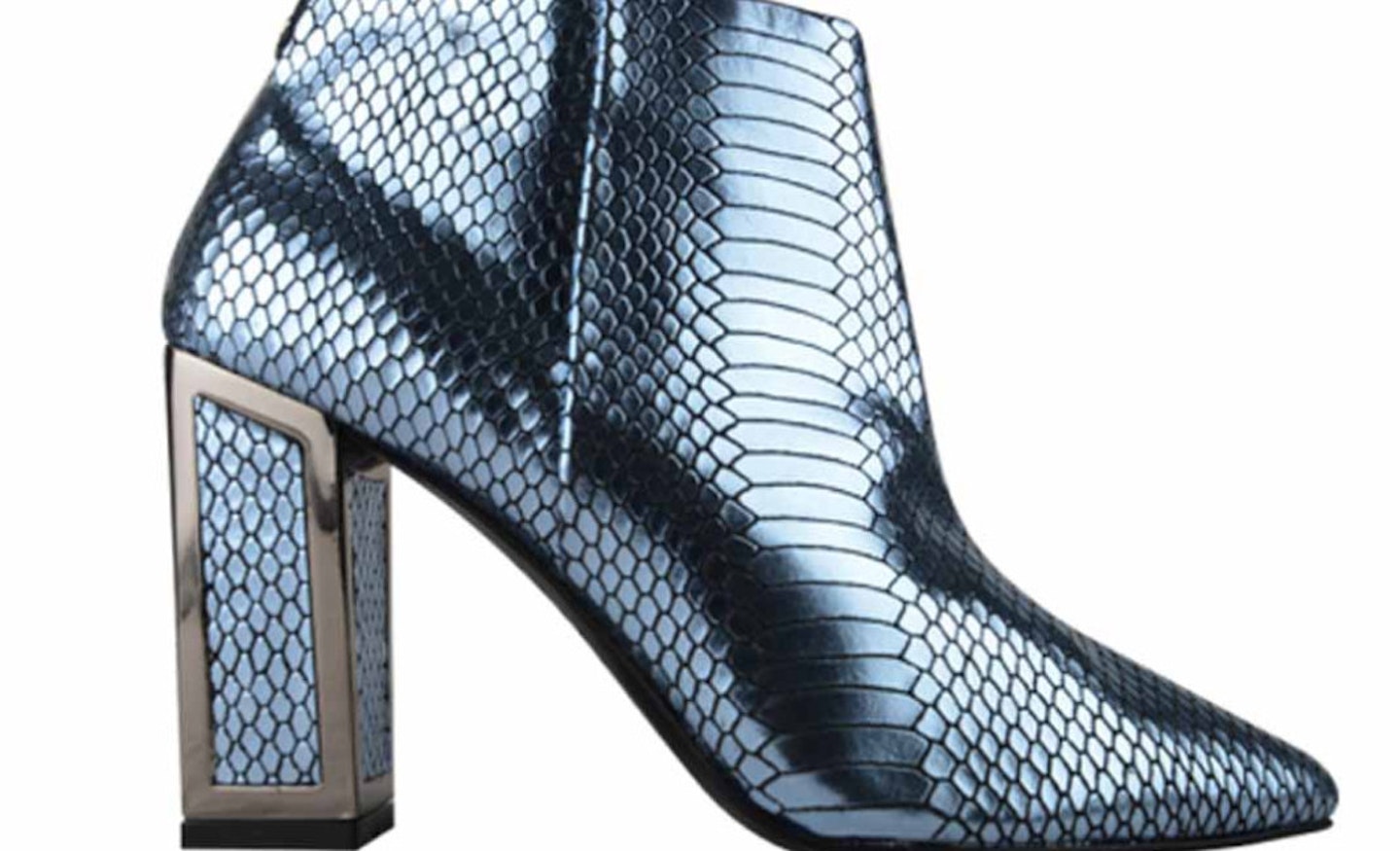 10 hot shoes 34