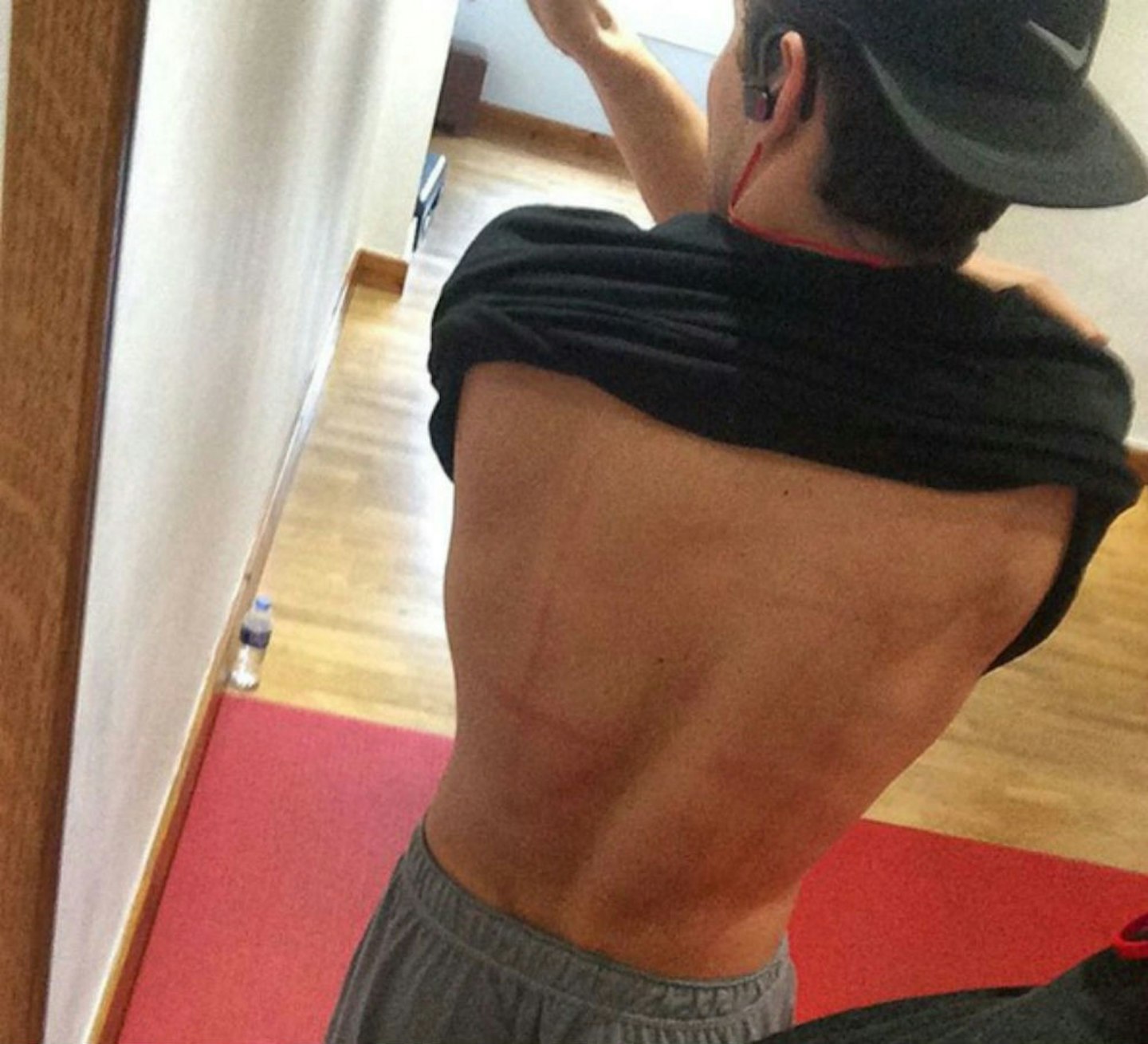 joey-essex-dead-mum-message-back-crosses