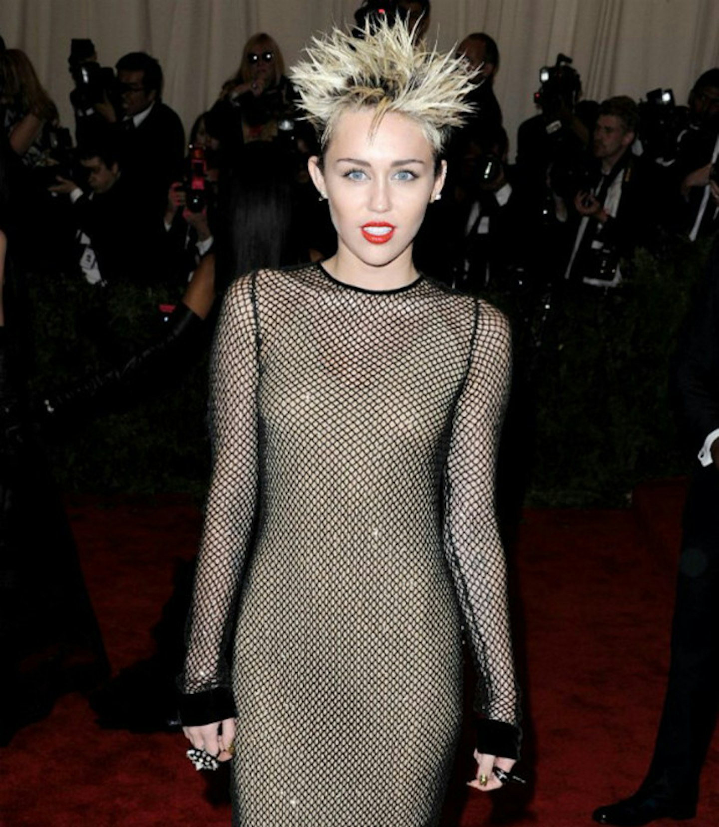 Miley-Cyrus-met-gala