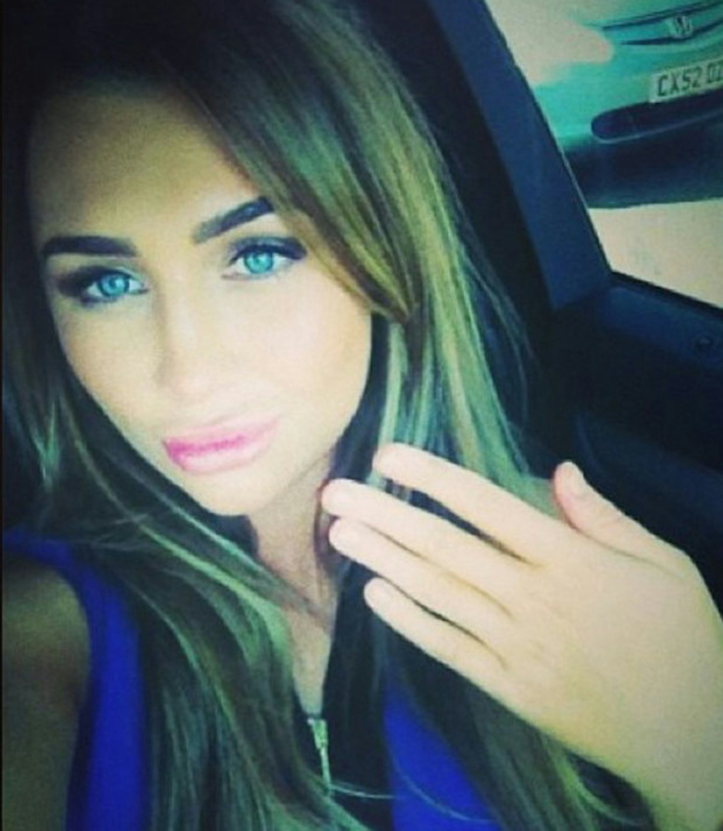 Lauren-goodger-selfies-instagram-twitter-23_1
