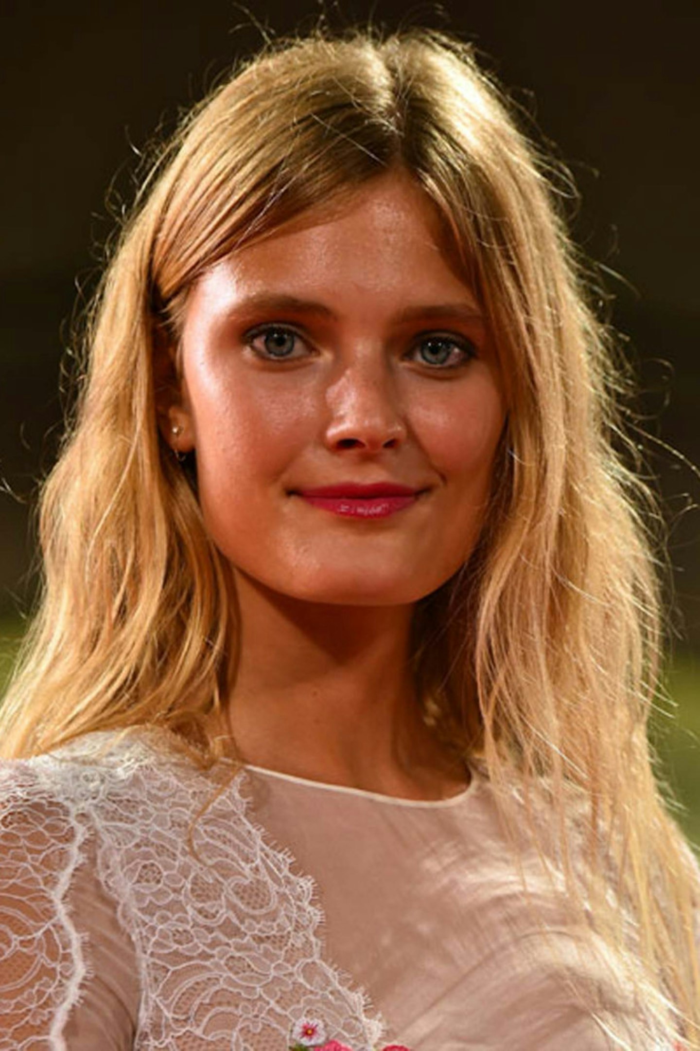 Try caramel hued highlights like Constance Jablonski