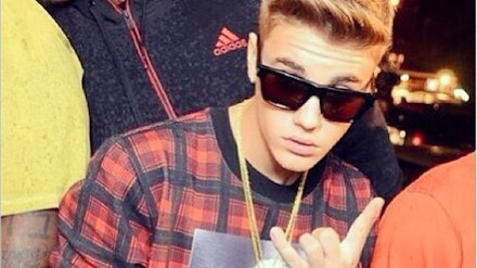Justin Bieber's record label admit that the star's issues ...