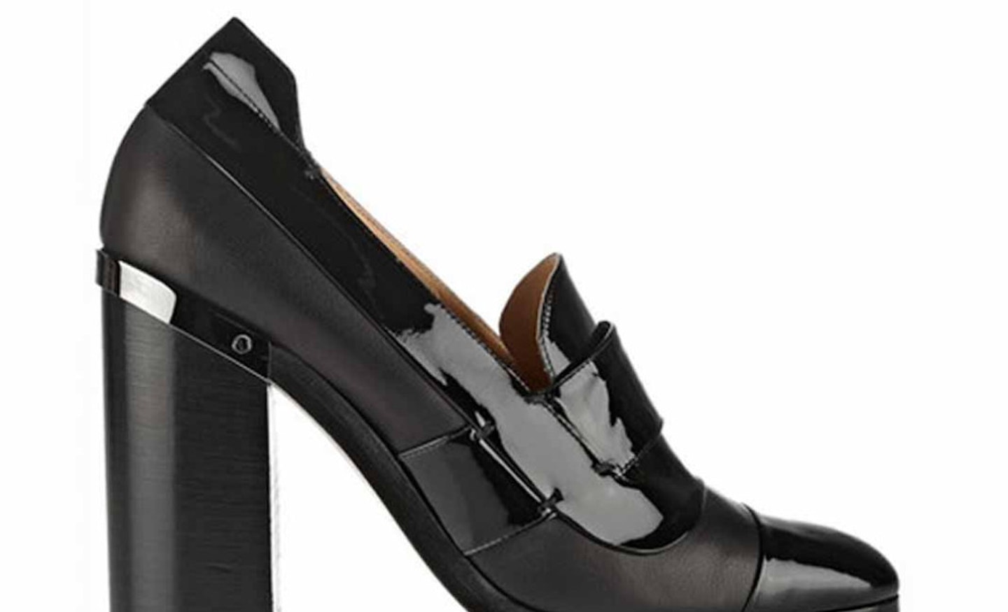 10 hot shoes 25